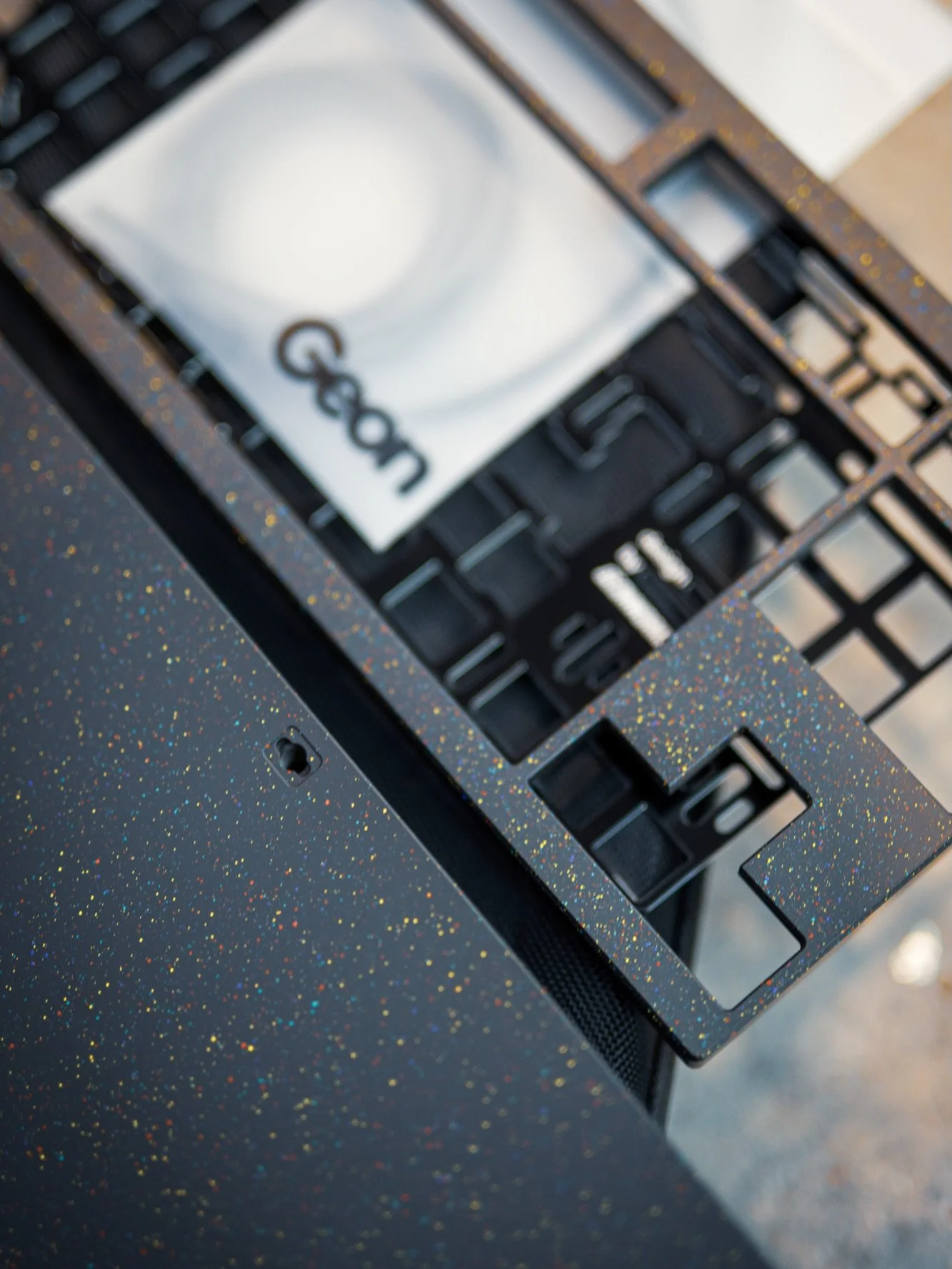 It&rsquo;s been a while since we shared some keyboard work, but we had to post this one. Lovely @geonworks F1-8X to match GMK Panels by @bub_xyz 

A simple base layer of Graphite Black with speckles of Aztec Teal, USMC Red, Corvette Yellow and Periwi