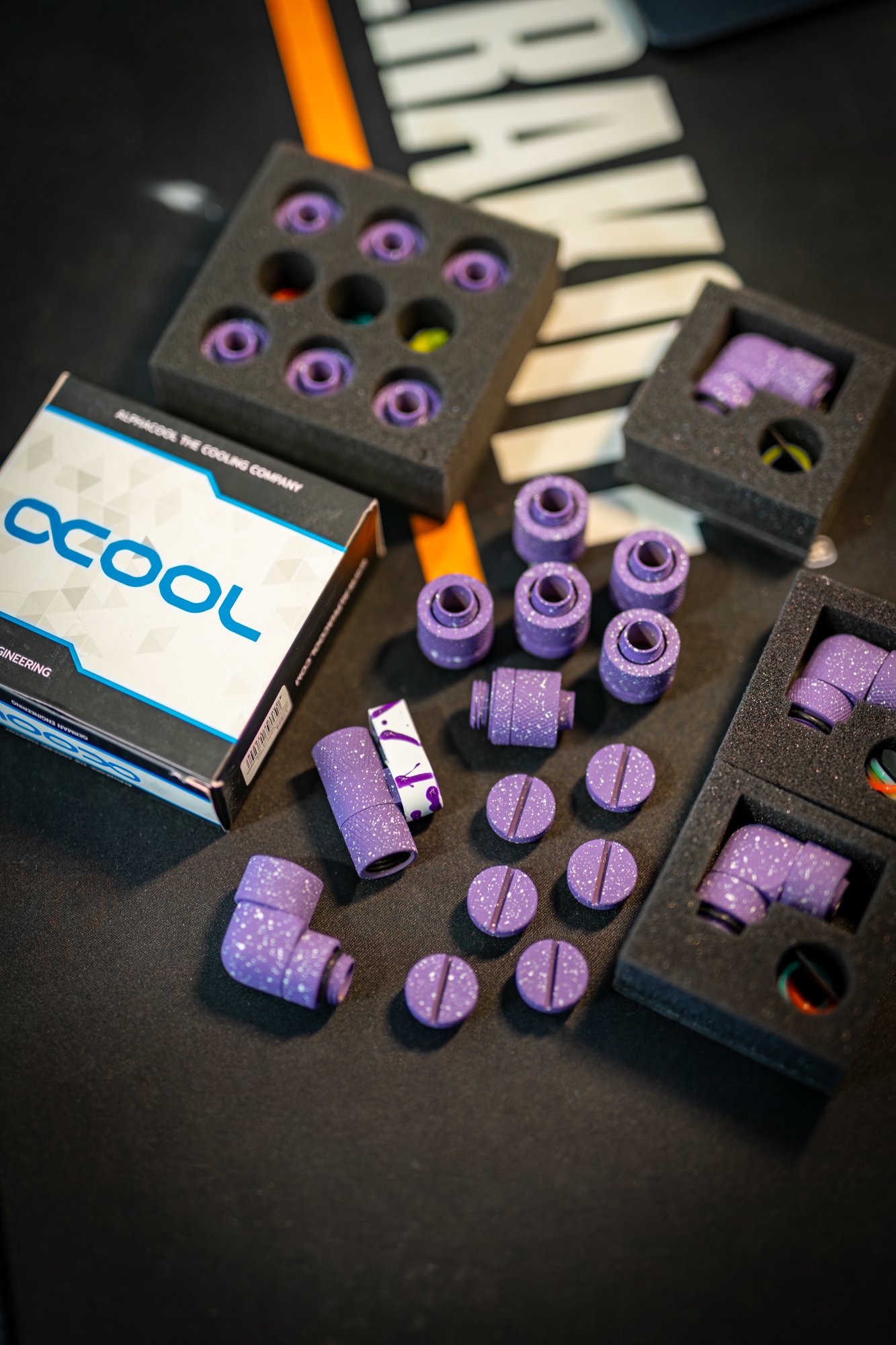 Alhacool water-cooling fittings in H-217 Bright Purple with H-140 Bright White speckle 