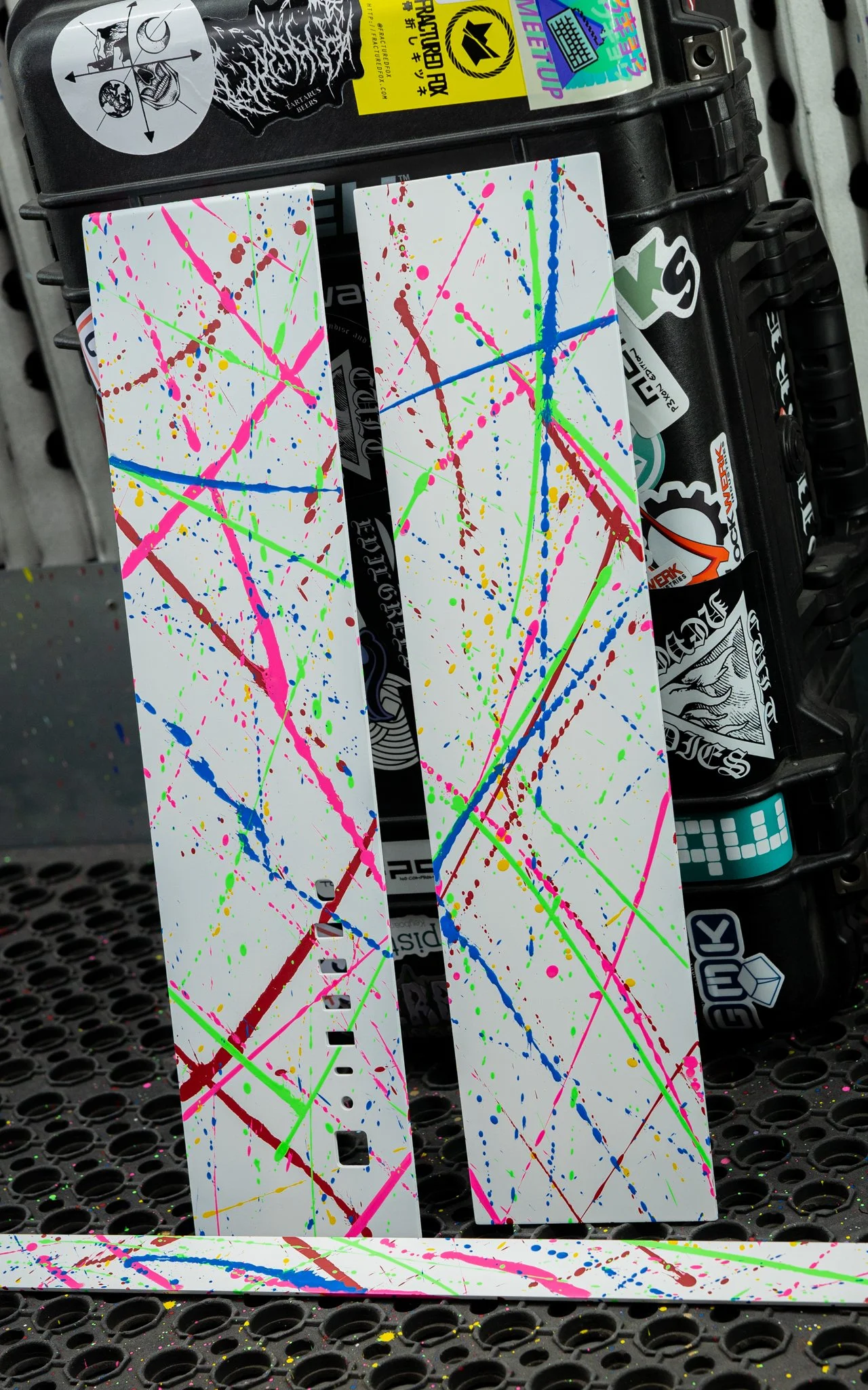 Corsair PC case panels in H-140 Bright White with multiple splatter colours 