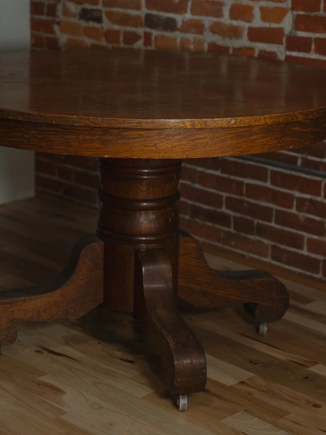 One of my favorite pieces in the shop. This tiger oak arts and crafts style table. I love the shape of this piece, but my favorite part is it&rsquo;s on caster wheels - all the more easy for moving around when you want to switch things up and re-merc