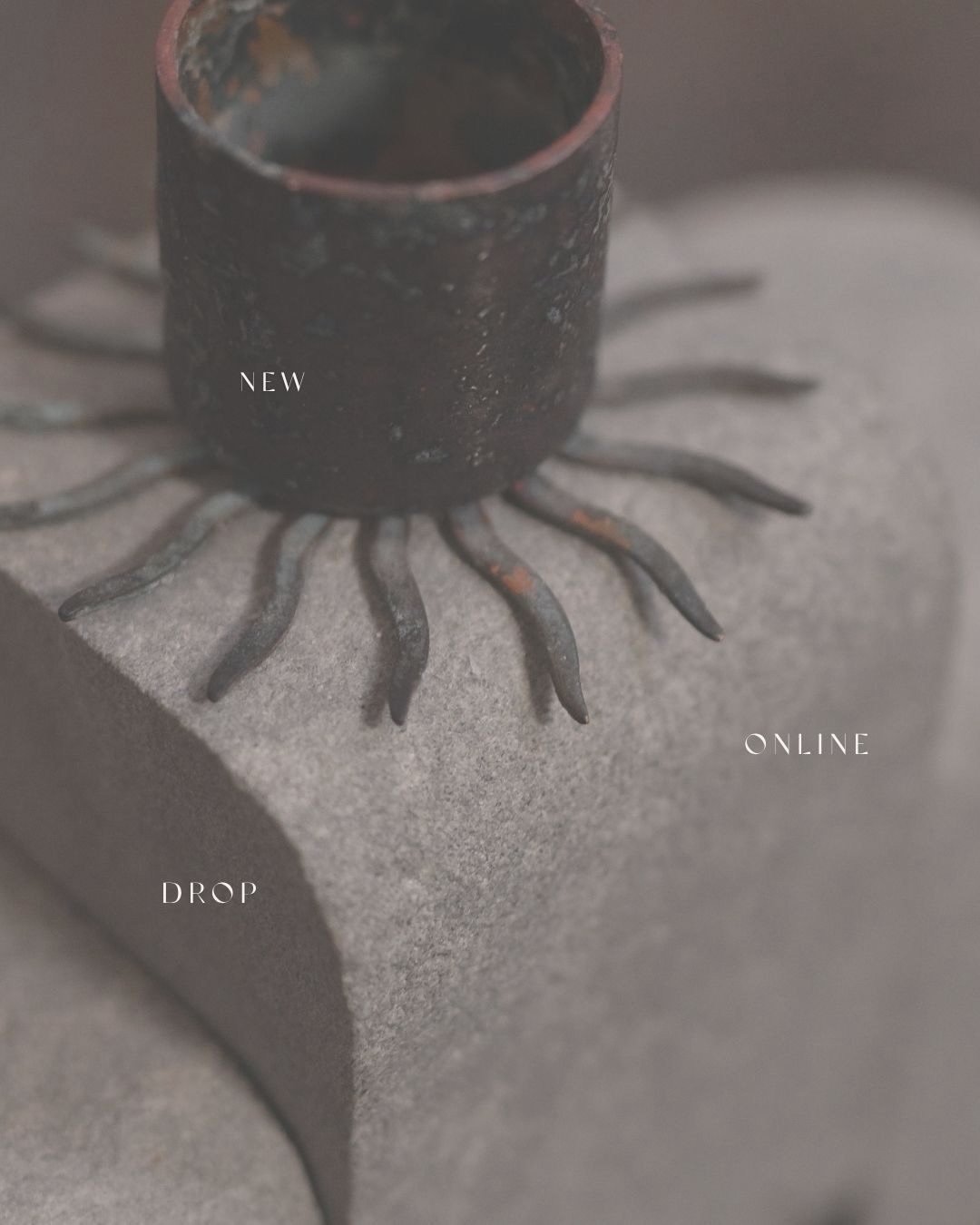 Vintage finds from the comfort of your own home.  A spring-inspired mini drop of homewares are now on the site.  Shop from home with the option to ship or pick-up in-store.
⠀⠀⠀⠀⠀⠀⠀⠀⠀
Hit the link in our bio to see what&rsquo;s new ☼