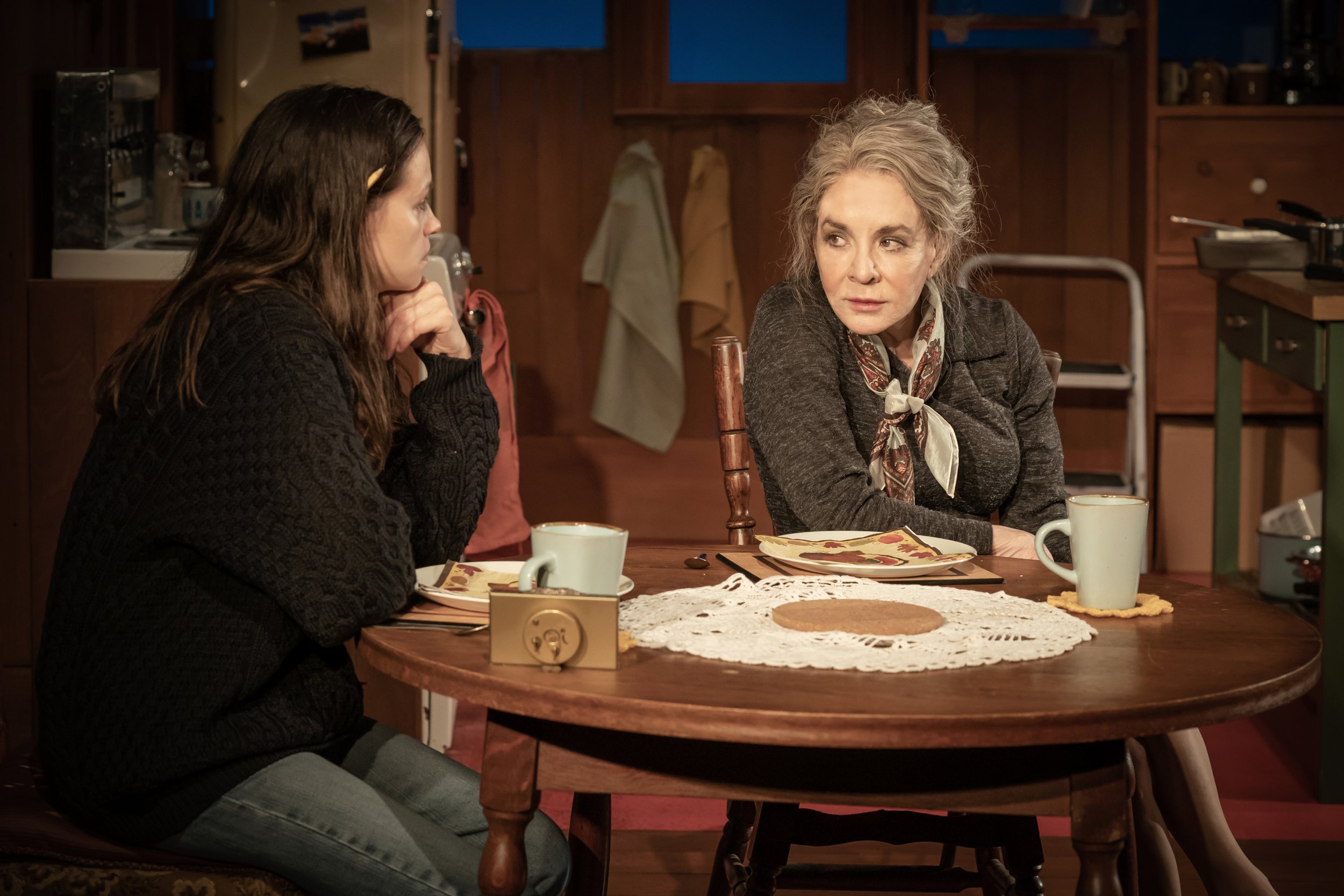'night, Mother by Marsha Norman. Hampstead Theatre, London to 11 December 2021. 3***. William Russell.