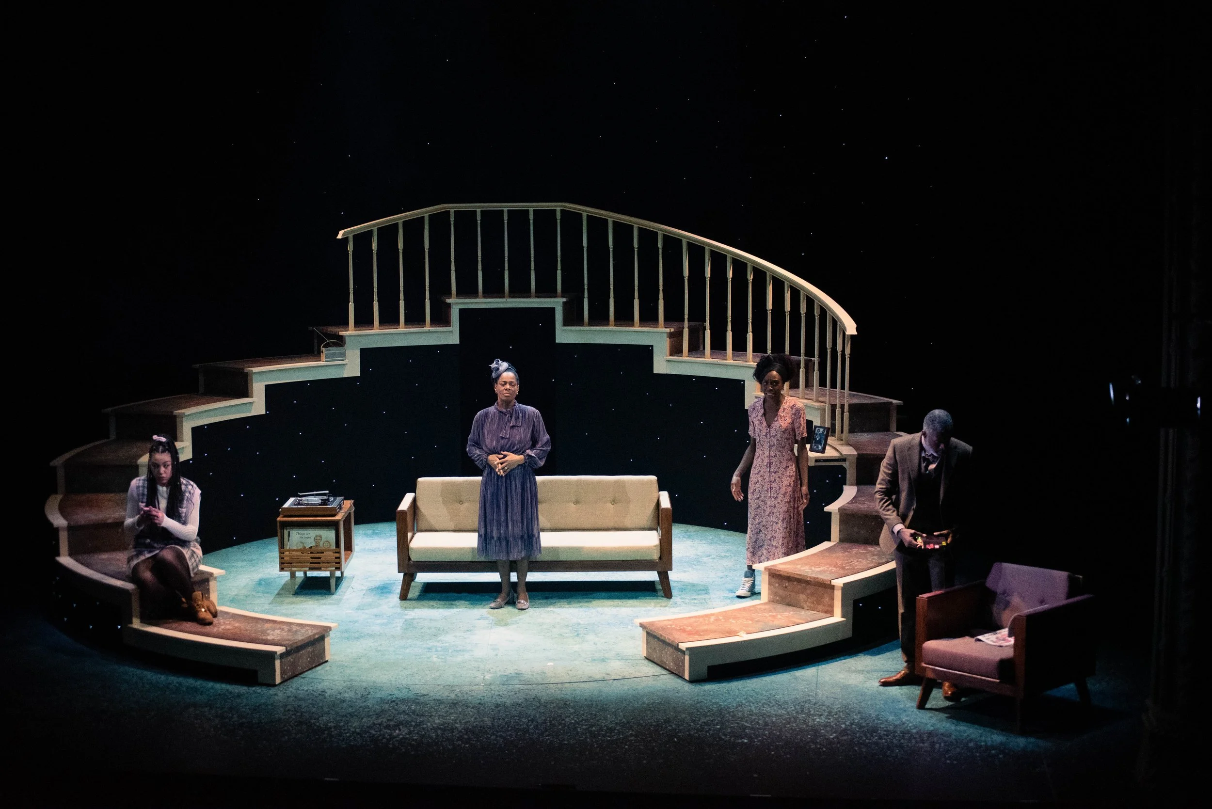 Running with Lions by Sian Carter. The Lyric Theatre, Hammersmith to 12 March 2022. 3***. William Russell