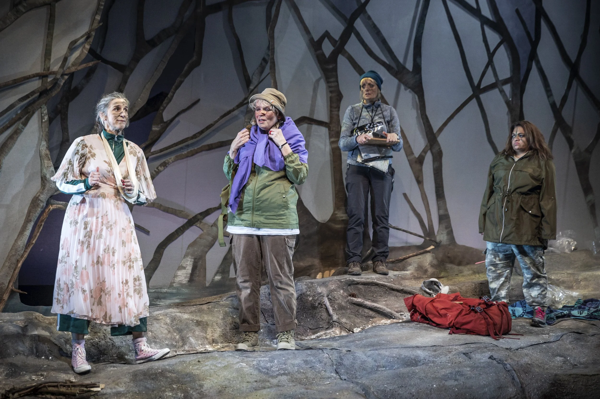 Shiela's Island by Tim Firth. Richmond Theatre, 1 Little Green, Richmond TW9 to 30 April 2022 and on tour. 3***. William Russell.