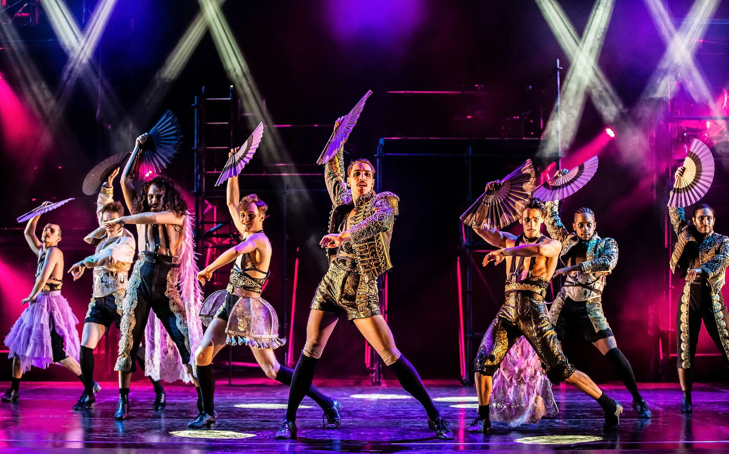 The House of Flamenka. Choreographers James Cousins & Francisco Hidalgo. The Peacock Theatre, Portugal Street, London WC2A to 8 October 2022. 5*****. William Russell