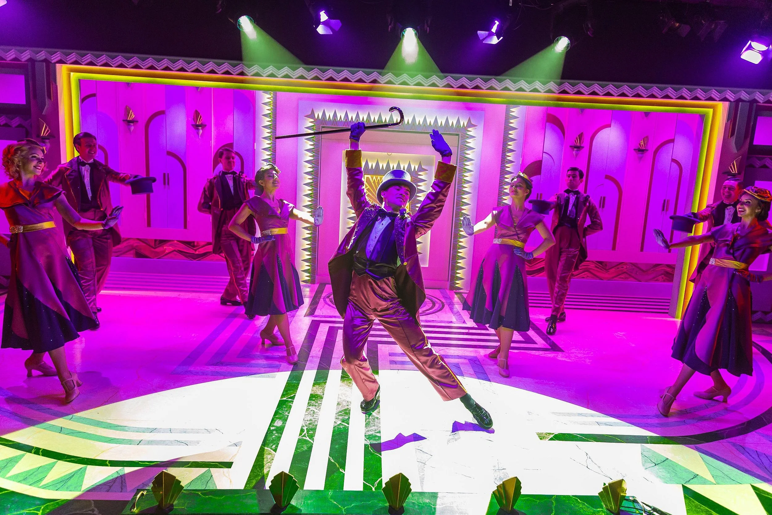 Top Hat. Music and Lyrics by Irving Berlin. Book by Howard Jacques and Matthew White. Based on the RKO film. The Mill at Sonning, Reading to 30 December 2022. 4 ****. William Russell