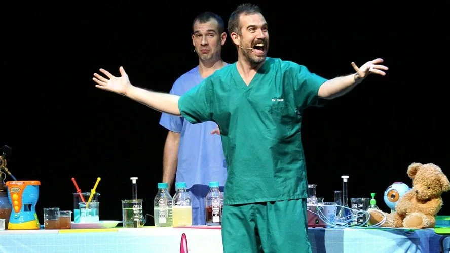 Operation Ouch: Apollo Theatre, Shaftesbury Avenue, London 4**** William Russell