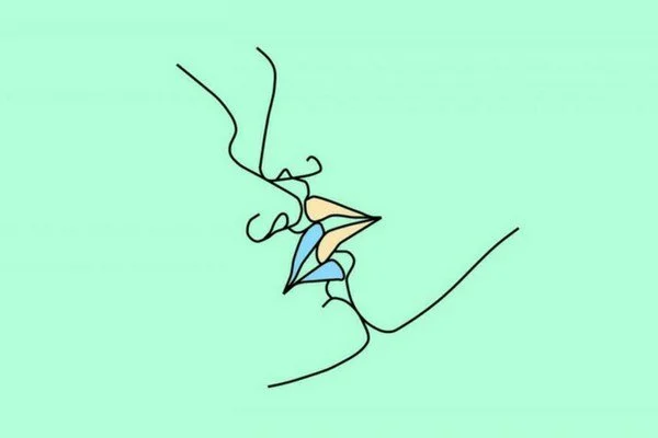 Kiss Chase, Bunker London, 3***: Veronica Stein