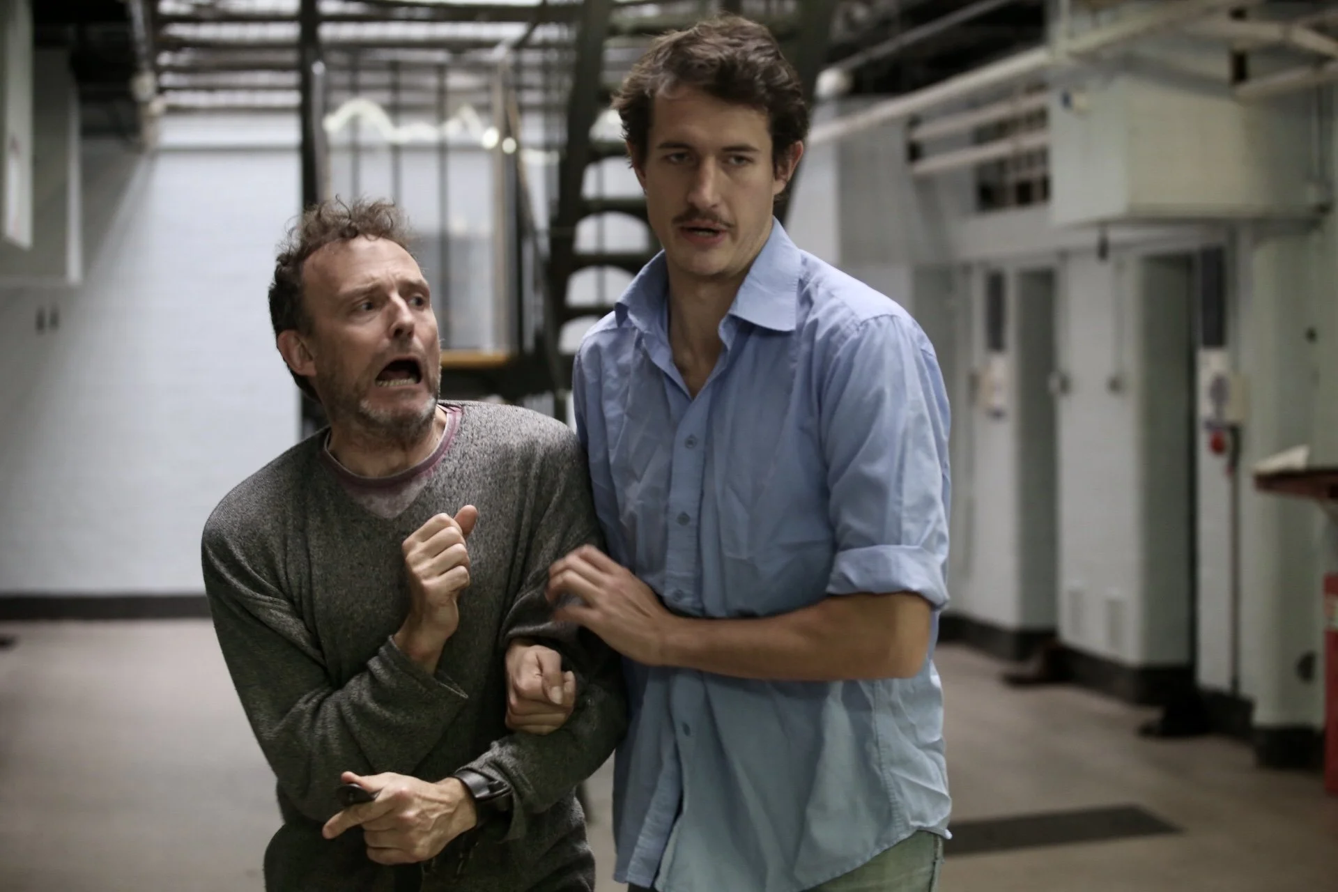 ReviewsGate Editor, Rod Dungate, spends time Behind Bars - in the interest of drama. With Birmingham Bold Text all is revealed.