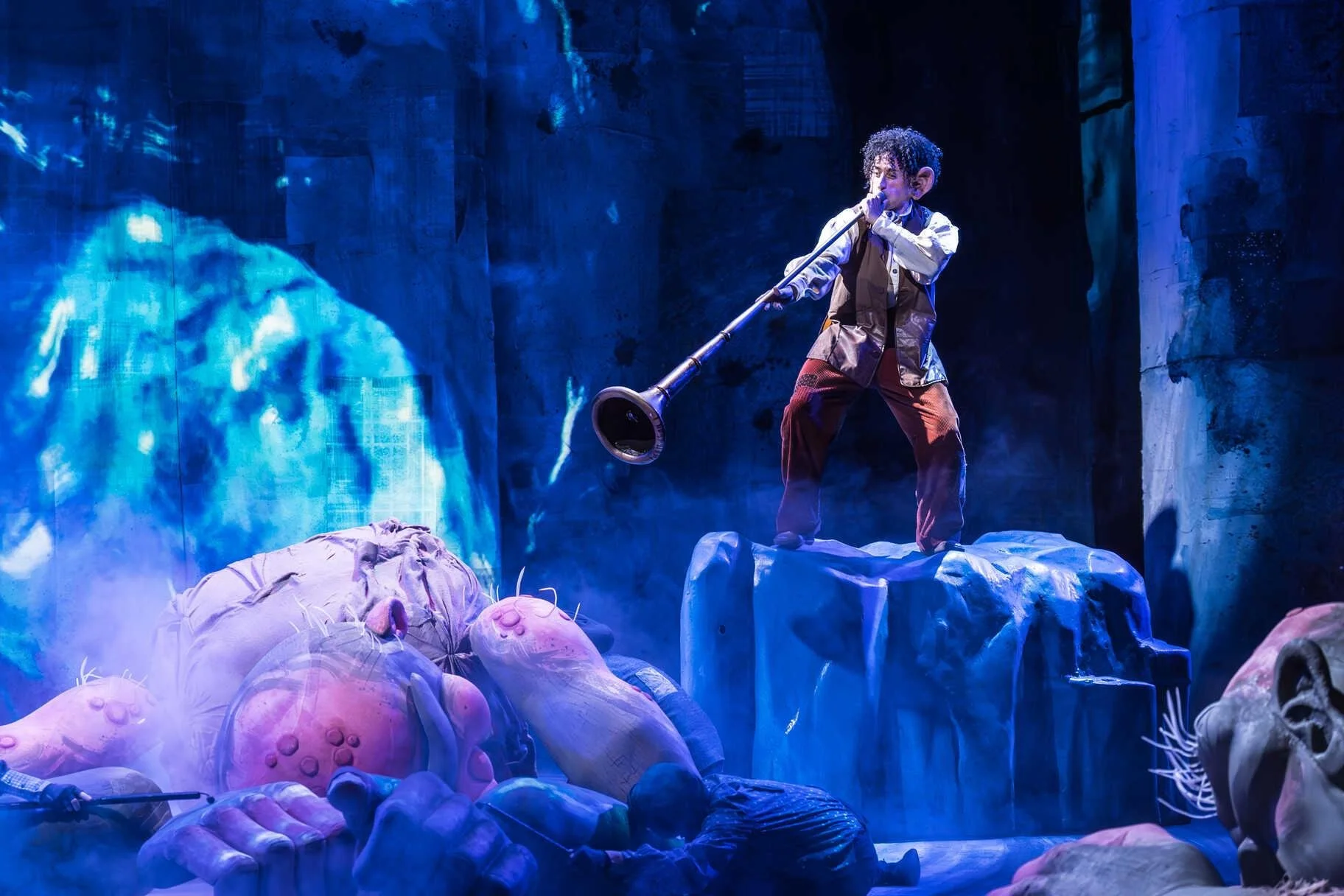 The BFG, Adapted by Tom Wells from the story by Roald Dahl, RSC at RST. Runs: 1h 50m, one interval | until 07 February 2026 ⭐⭐⭐⭐⭐ Review by Roderick Dungate