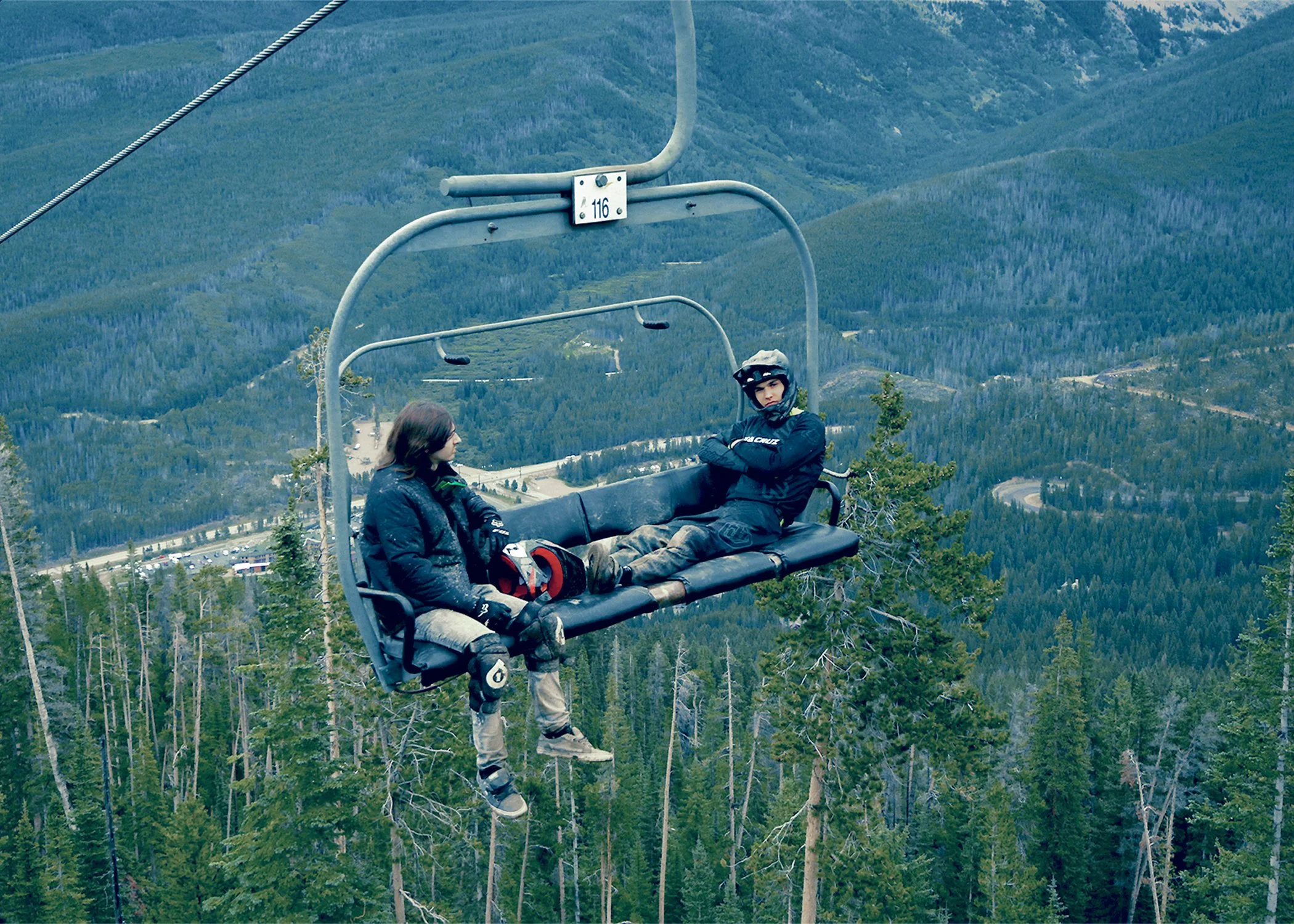 SKI.jpg