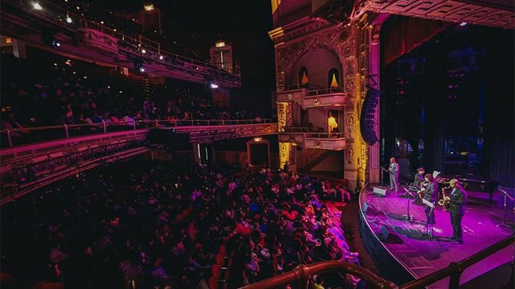  The Apollo Theater presents JazzReach's acclaimed live educational program for young audiences, "Stolen Moments: The First 100 Years of Jazz." 