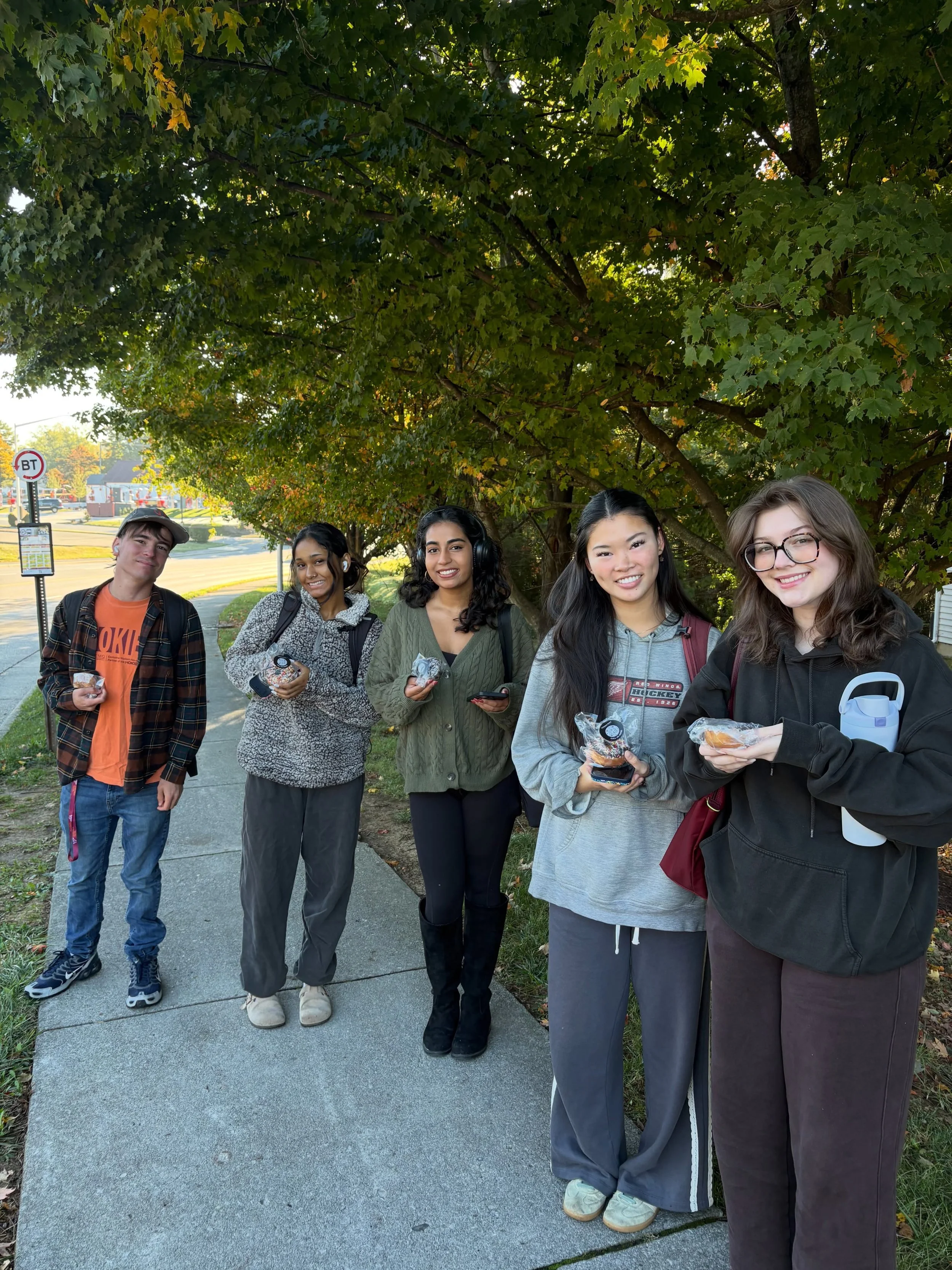 Surprise donuts at the bus stops this morning!🍩

Interested in renewing? Let us help out, or swing by our pumpkin patch party on Thursday!🎃
Want to live here next fall? We are happy to show you around and help with your application!🚶

We hope you 