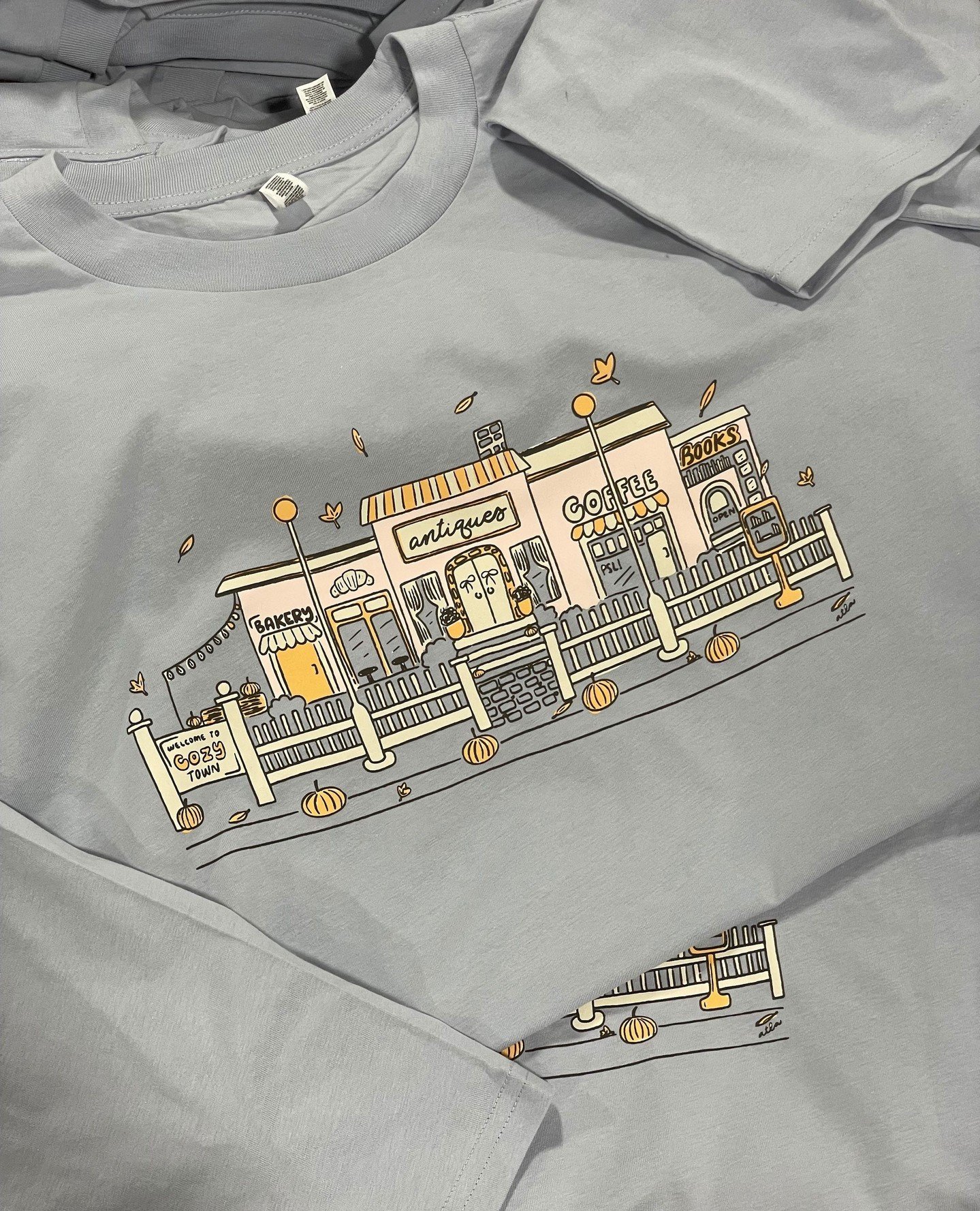 Loved collaborating with @allthingslillyann on these adorable t-shirts and crewnecks!⁠
⁠
#screenprinting #customtees #customapparel #screenprintinglife #printmaking #merch⁠