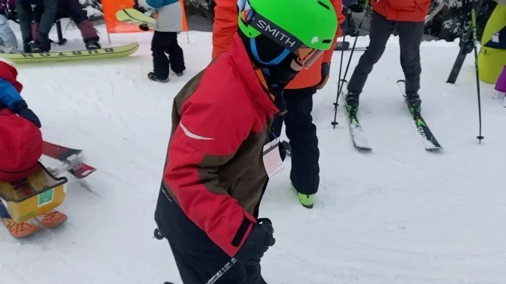 2/26/23: One of the best days ever- Teddy hitting the slopes in NH led by #newenglanddisabledsports alongside his big brother. Thank you NEDS for an amazing experience, what a great day, even with some crazy low temps. 
#teamteddy5k 
#jbskeystodmd th