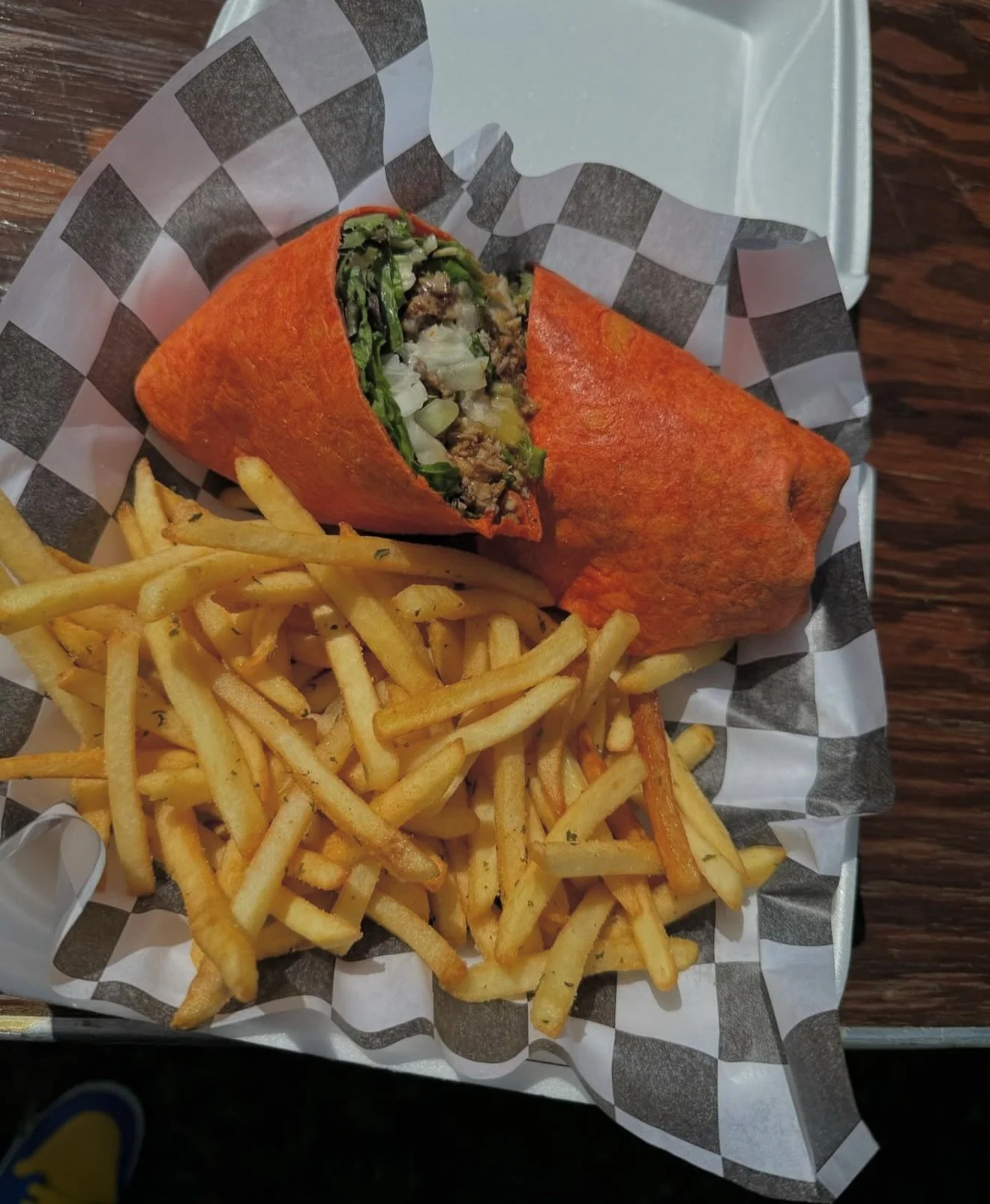 Stop in for @fmb_ft and @offthegriddle216 here tonight until 11pm!