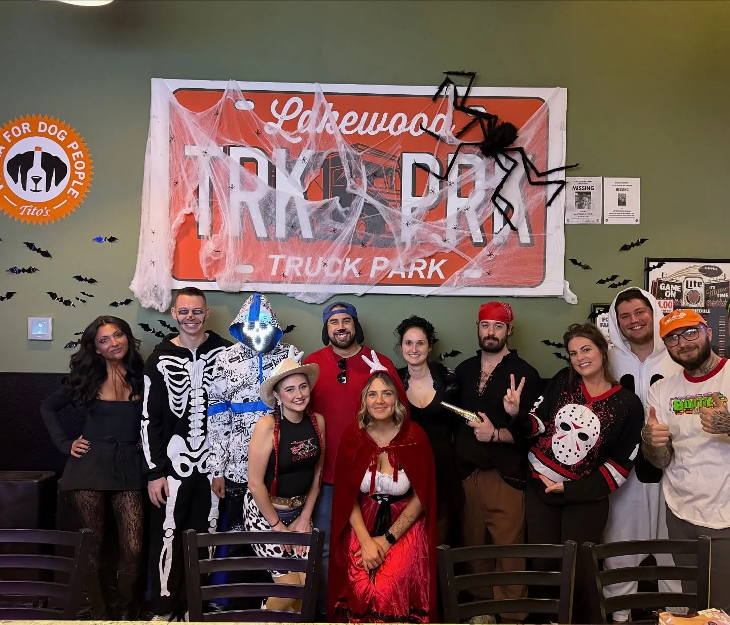 Come see your favorite spooky bartenders tonight!
Costume Contest at midnight for cash prizes💀👻🕷️🎃