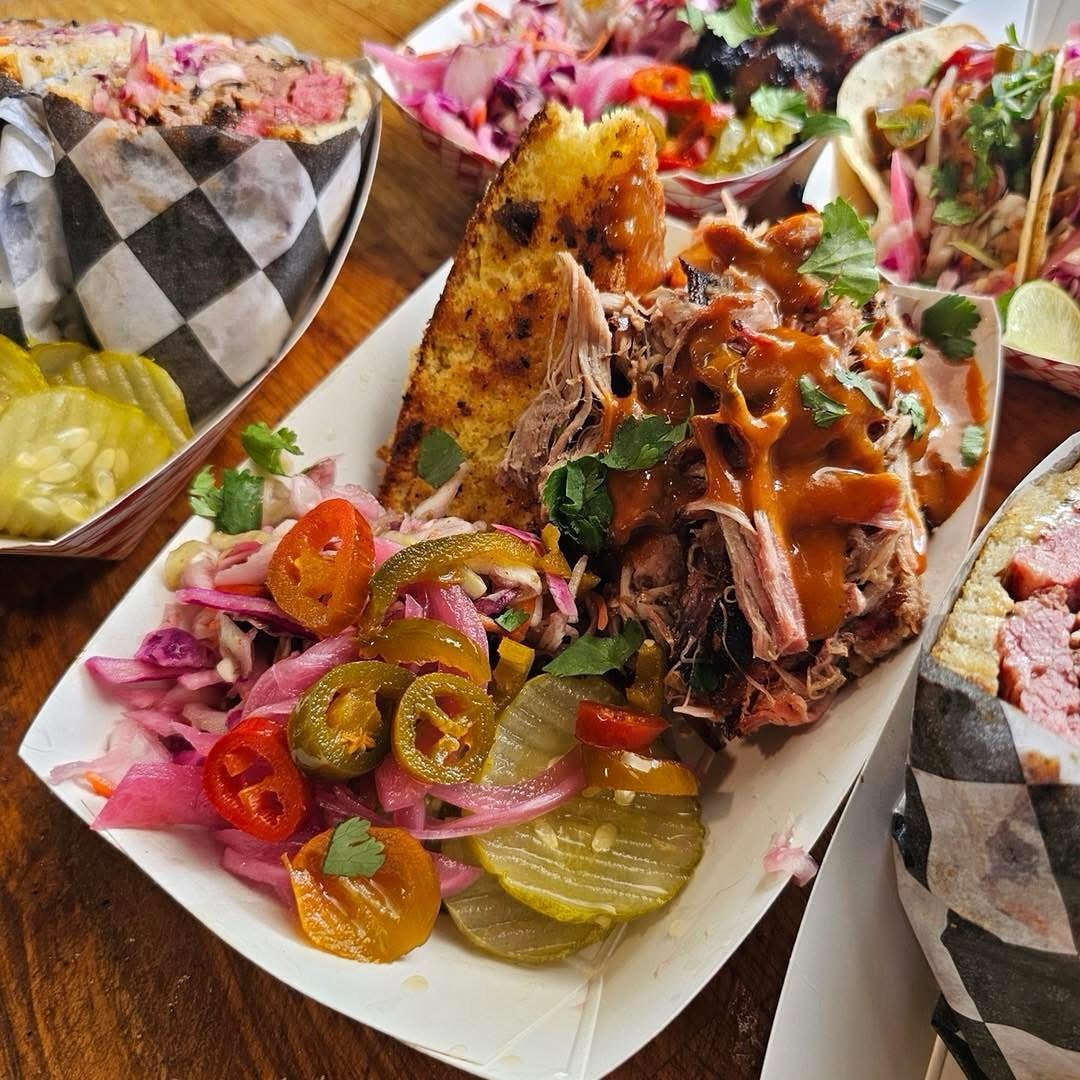 Come check out @smokethiscle here with us until 11pm!