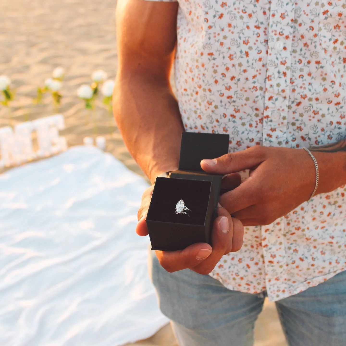 We got to help this Utah couple say yes to the rest of their lives this weekend🤍 cheers to forever 🥂

#newportbeachproposal #beachproposal #newportbeach #eventplanner