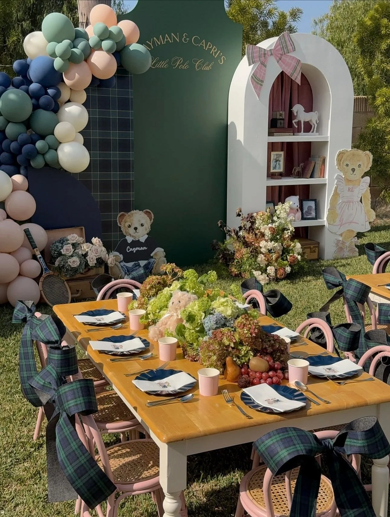 The cutest birthday party for the sweetest kids🐎💙🍐🎀

Client: @jessnoons 
Signage: @goldiecrewcreative 
Rentals: @tower_eventsoc  @sweetsalvagerentals @tower.events 
Florals: @thistleoakfloralco 
Balloons: @the.pop.shopllc 
Bar: @sipsipmobilebar 
