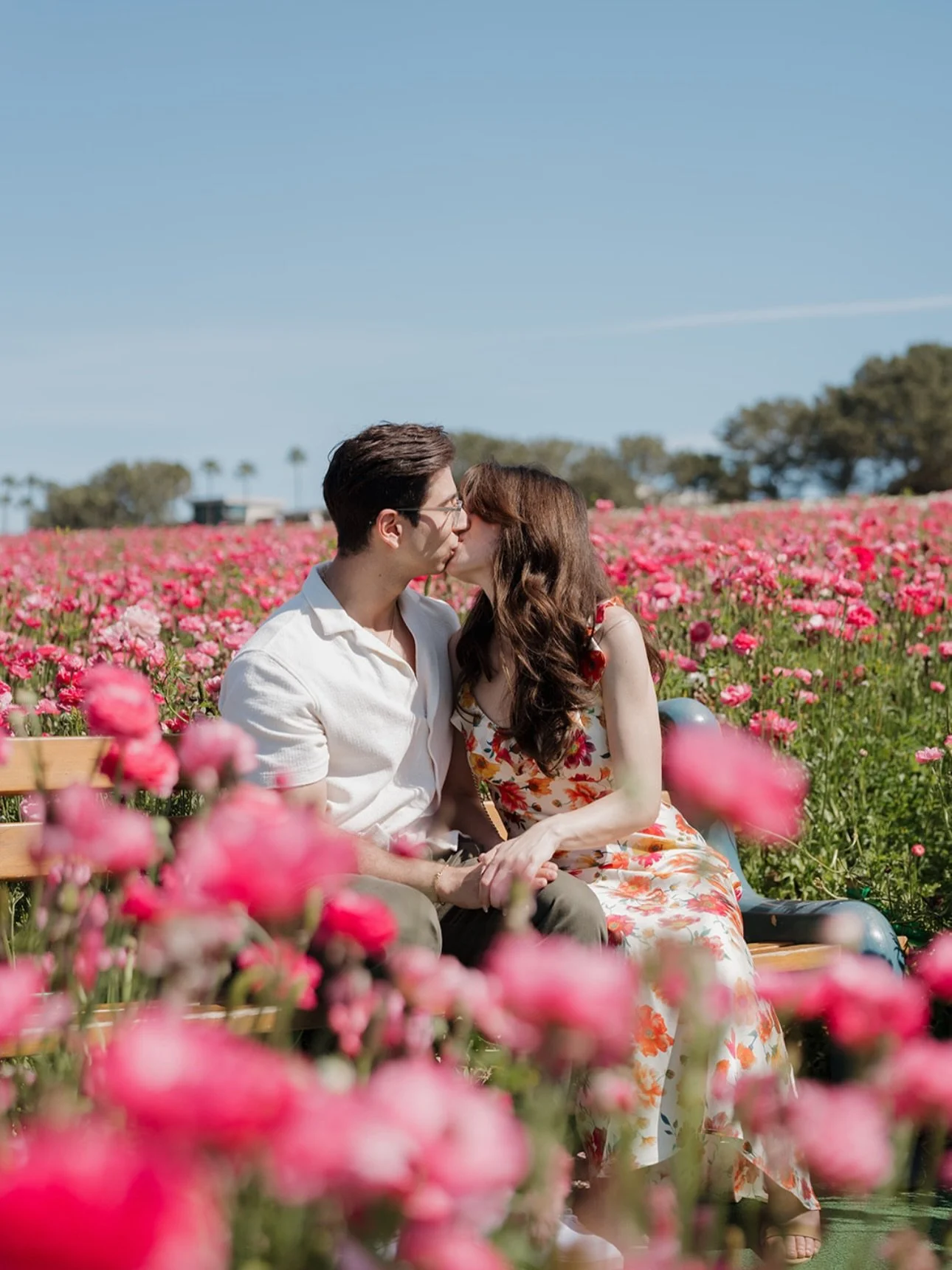 Saying yes to your best friend in a field of flowers🌷🌻

Planner: @tower_eventsoc 
Photographer: @byalexaleigh 
Location: @the_flower_fields