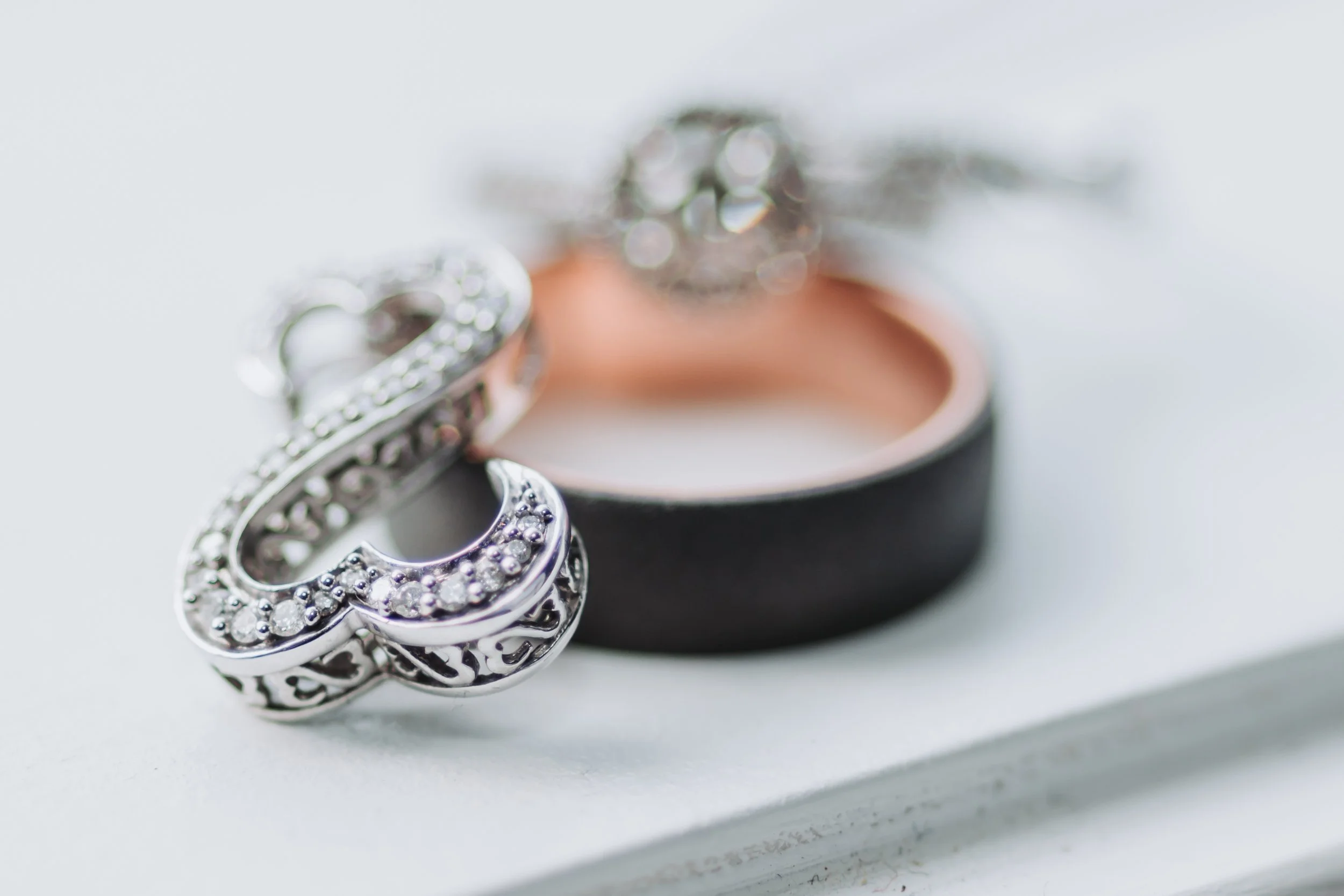 Saratoga Springs NY Wedding brides jewlery detail shot