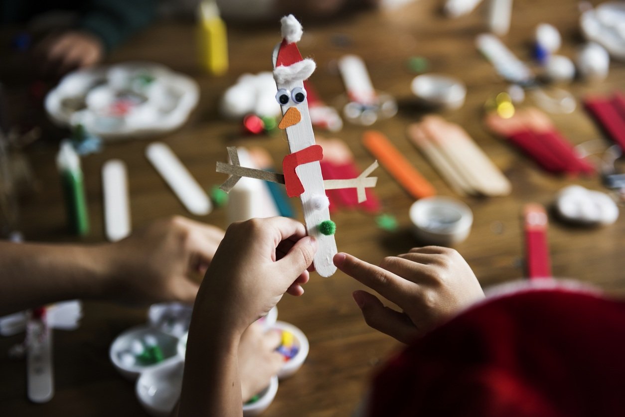 15 Easy Holiday Craft Ideas for Toddlers 2025 - Using Simple Household Materials