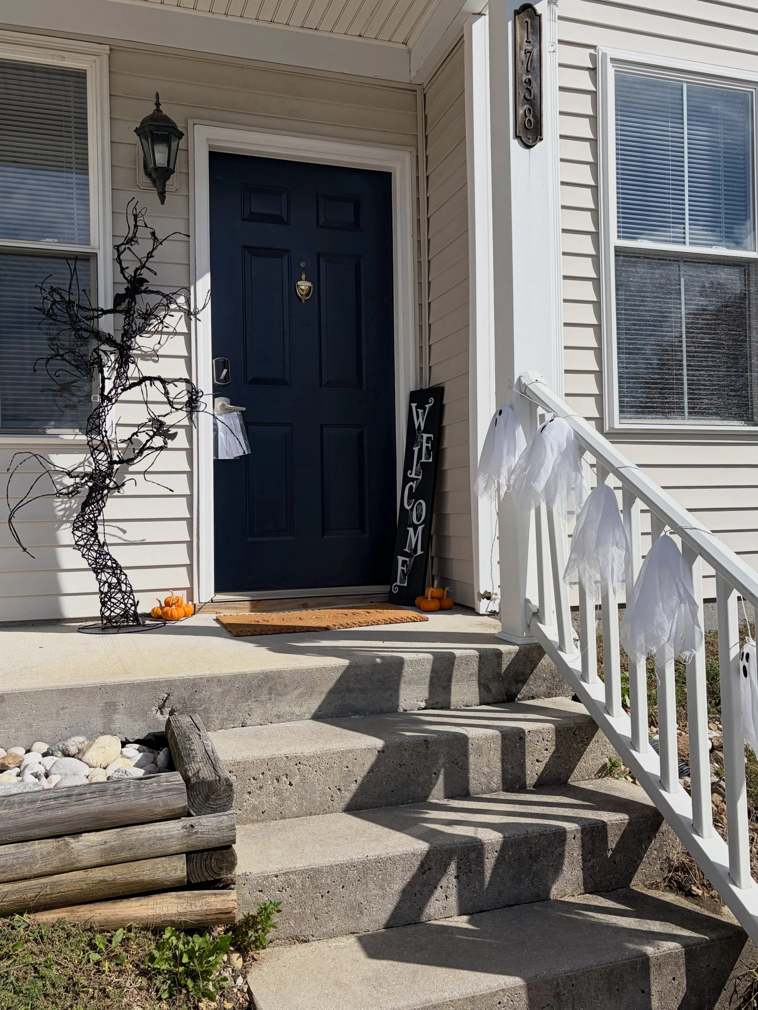 🎃🍂 Friendly Reminder! 🍂🎃

⏰ Only 3 DAYS LEFT! Don&rsquo;t forget to renew your lease to keep your same spot for next year! 🏡✨

👻 And the Halloween Decorating Contest is officially underway! 🕸️🧡 Get creative, show off your spooky spirit, and l