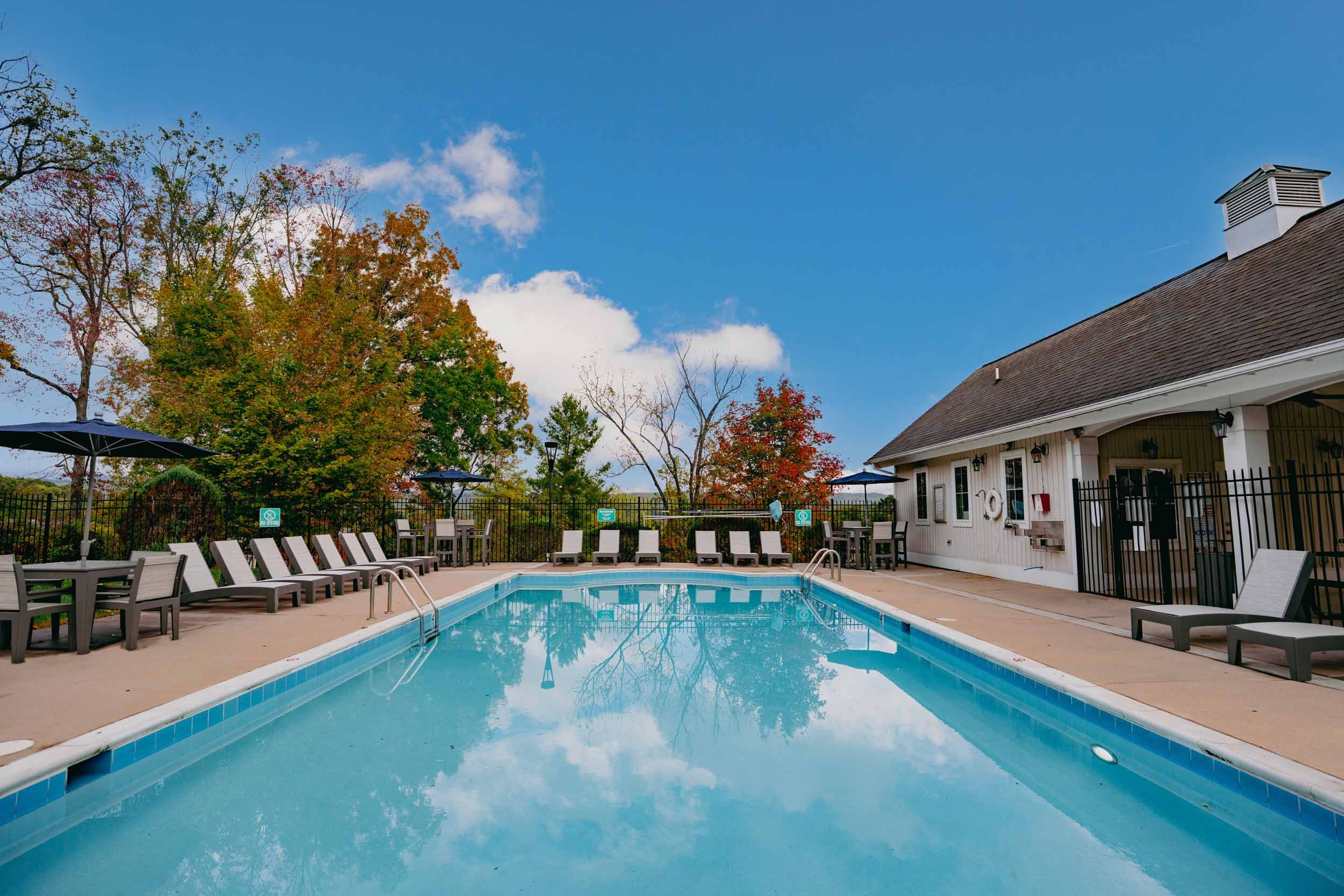 Maple Ridge Townhomes | Student Apartments in Blacksburg, VA | Swimming Pool
