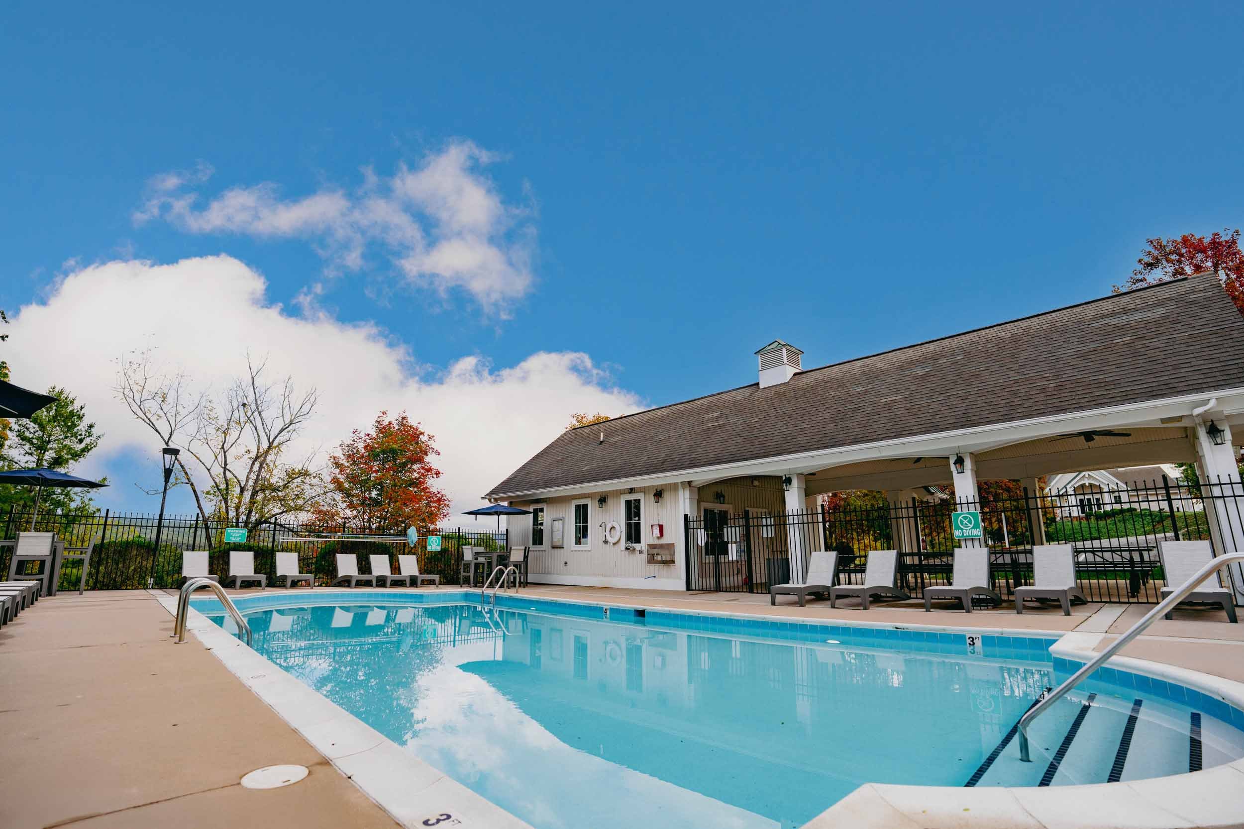 Maple Ridge Townhomes | Student Apartments in Blacksburg, VA | Swimming Pool