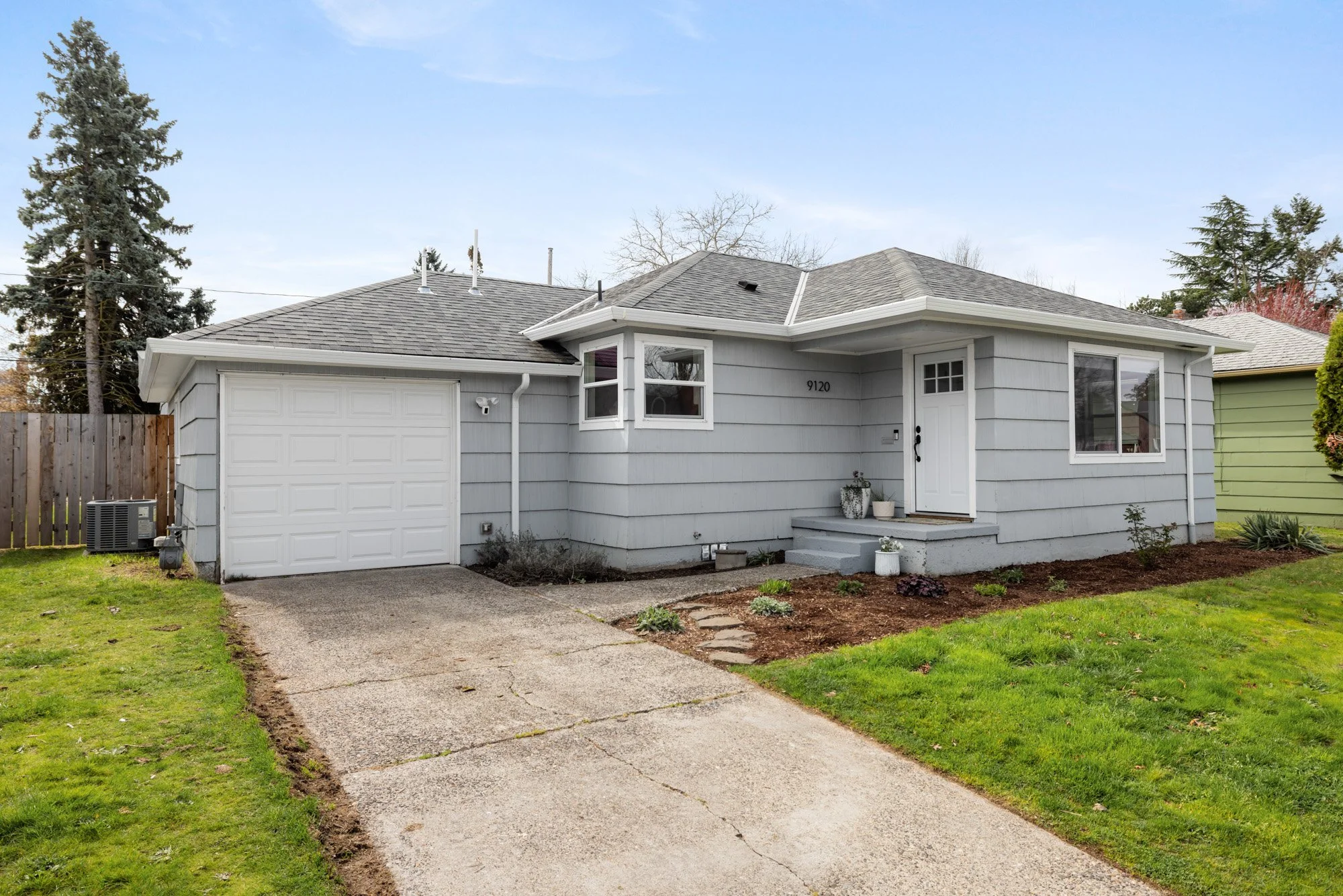 9120 SE Market St (Sale Pending!)