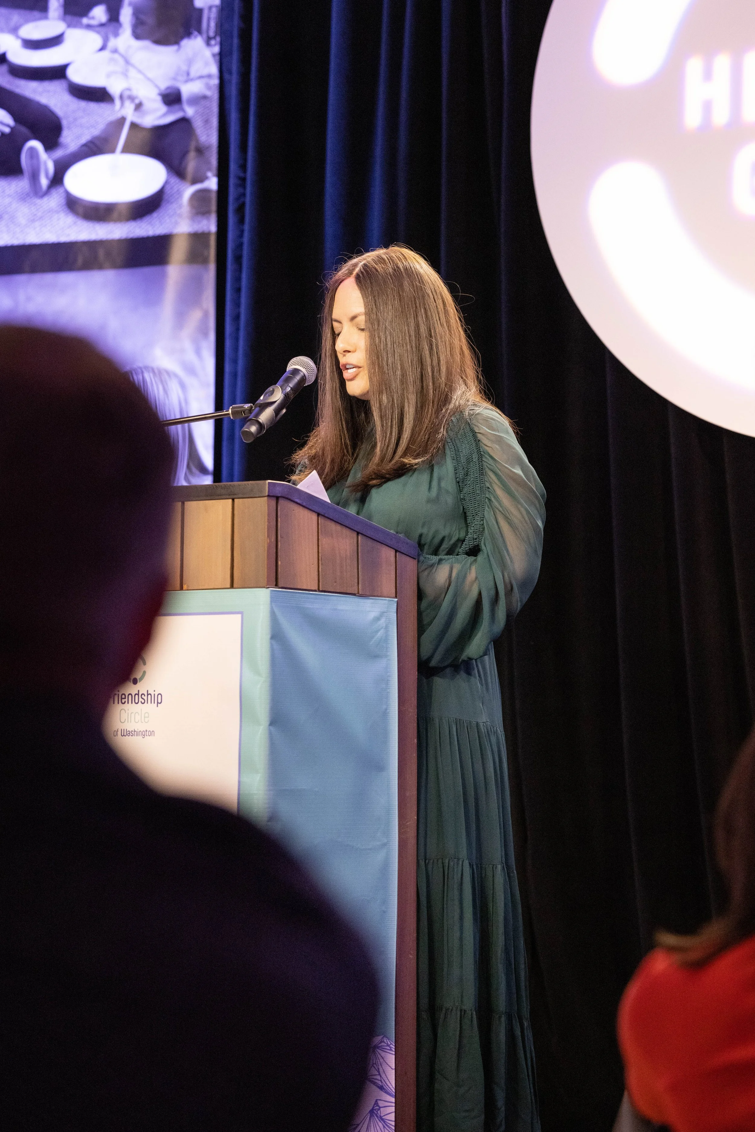 Professional corporate event photography in Mercer Island by Flora Art Life.