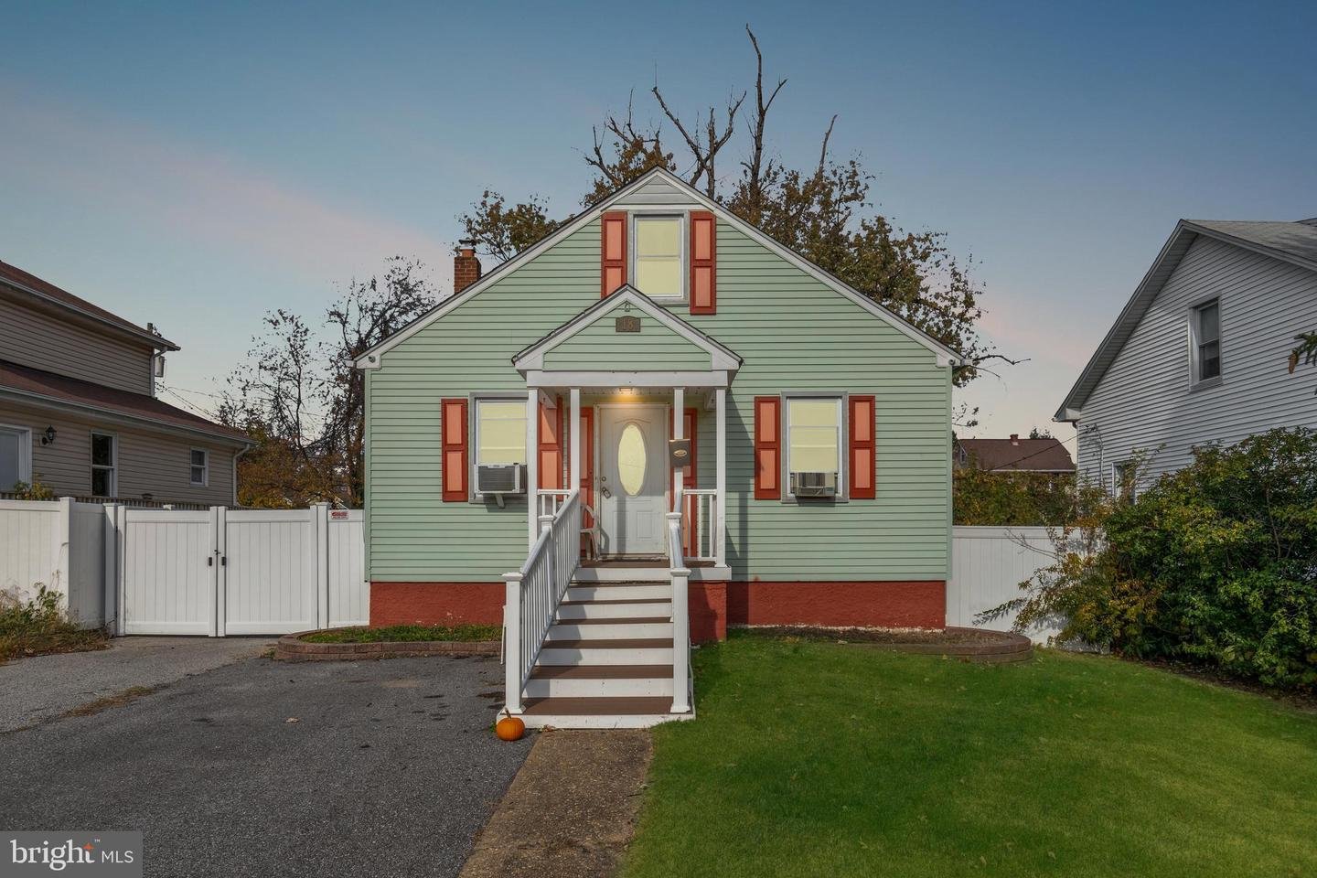 18 3rd Avenue South, Glen Burnie, MD 21061