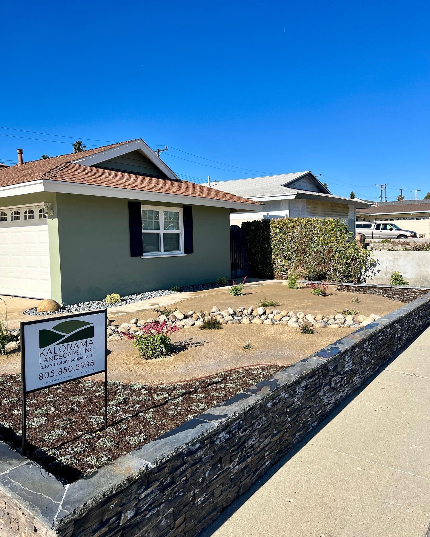 Loving the recent RAIN, but also loving being able to get back to our project lineup. 

Here&rsquo;s a look at a front yard we wrapped just before the deluge. The recent rainfall is going to help these drought tolerant plants blossom even earlier - c