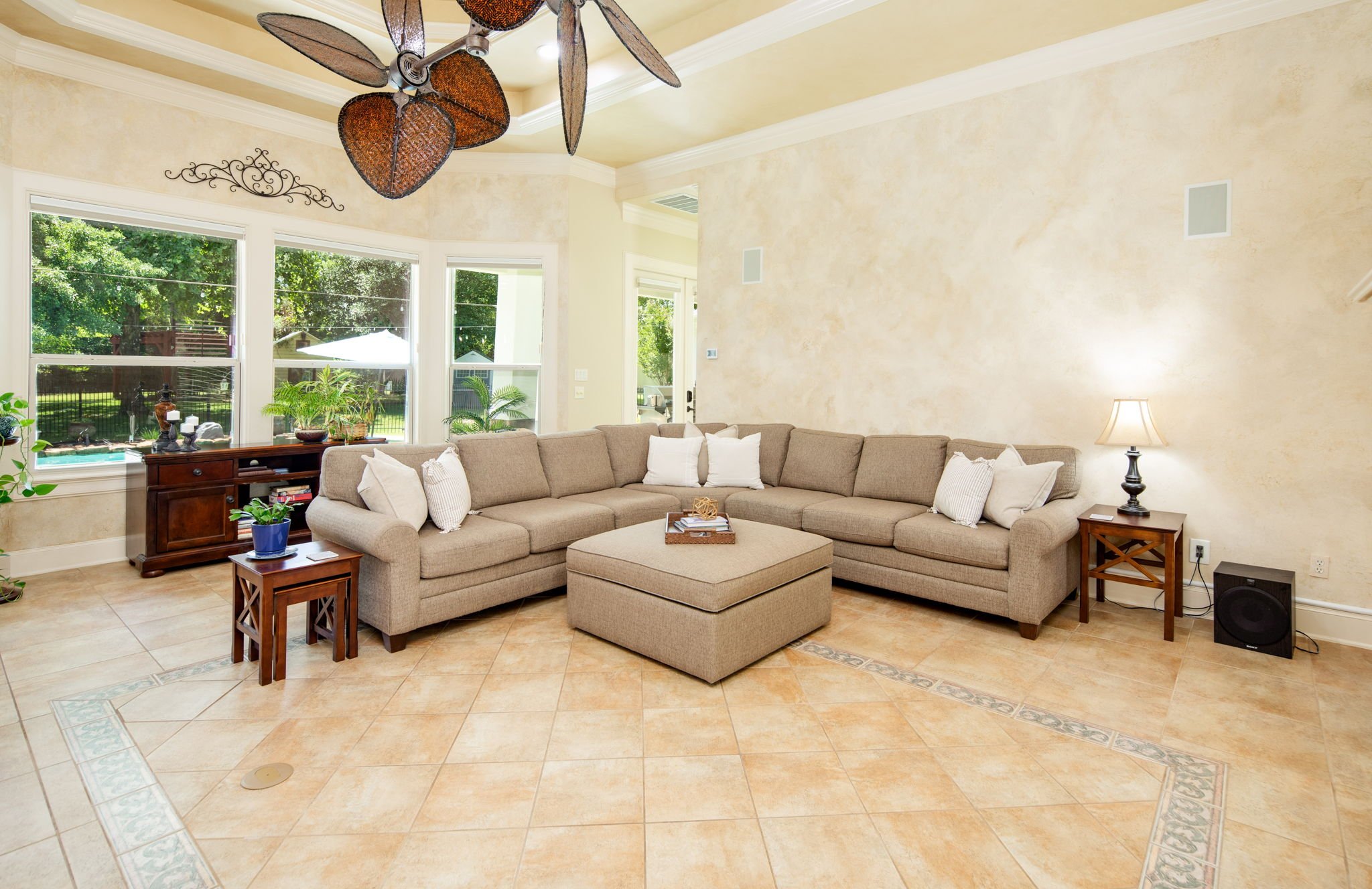 11-web-or-mls-Crown Oaks_38.jpg