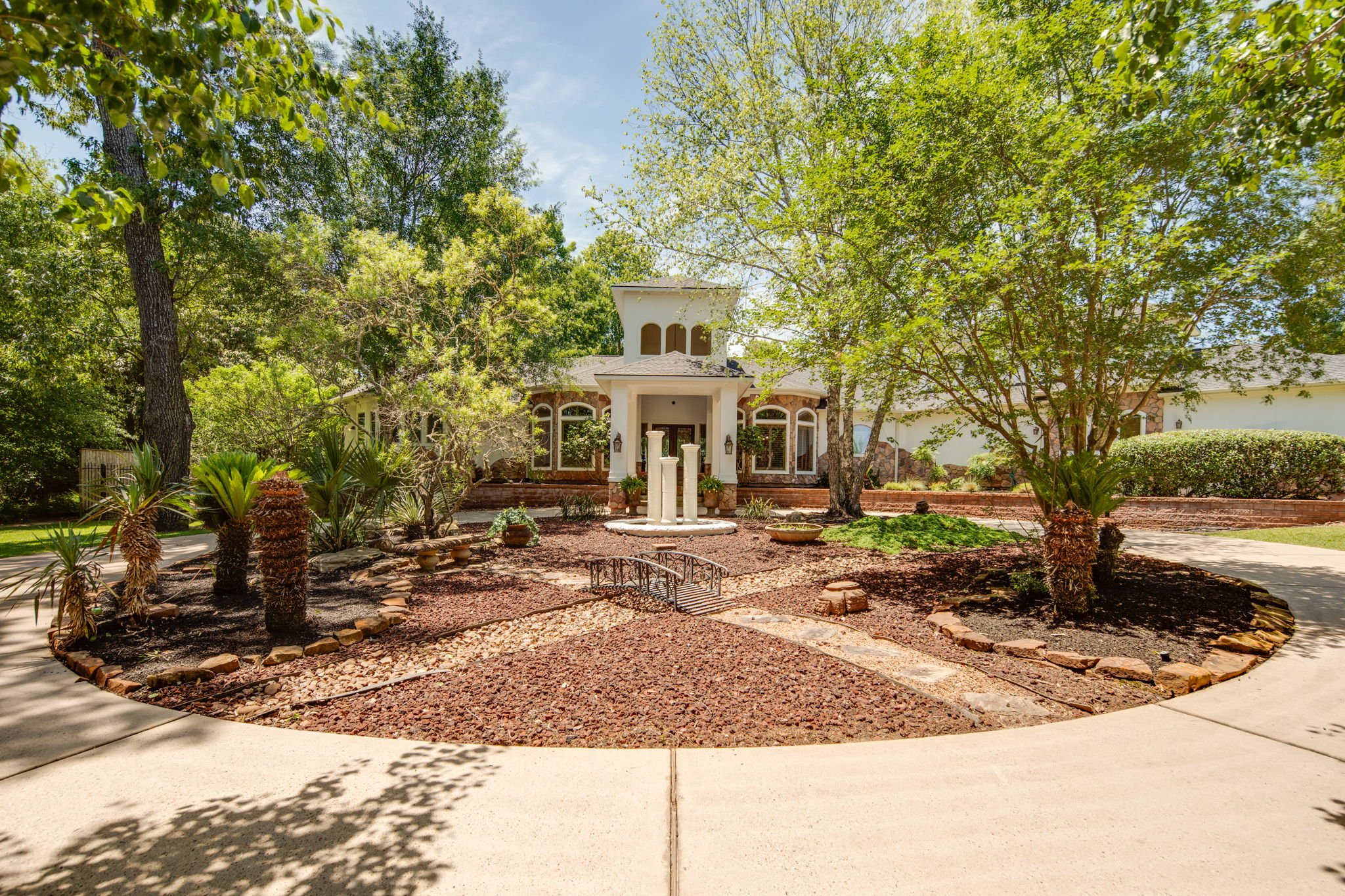6-web-or-mls-Crown Oaks_20.jpg