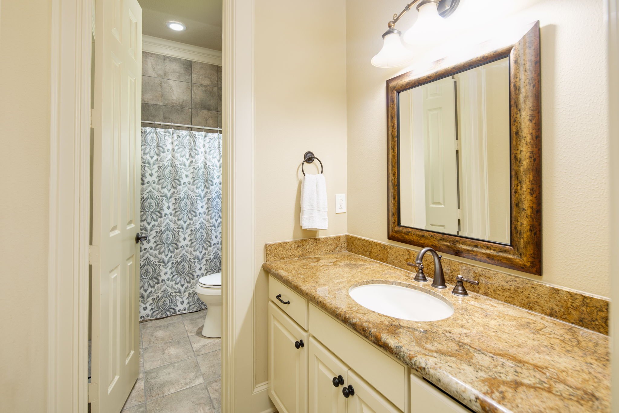 32-web-or-mls-Crown Oaks_42.jpg