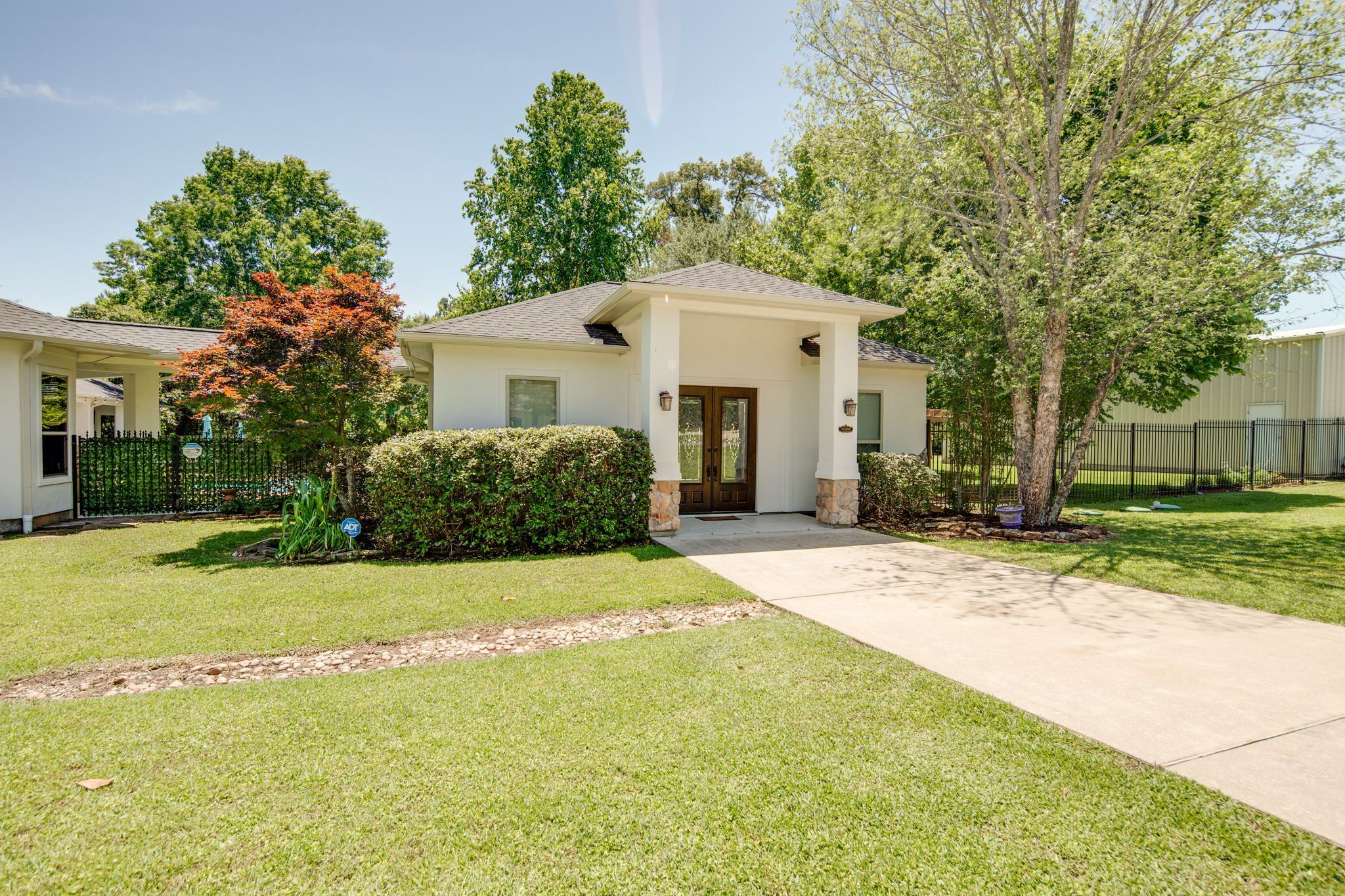 54-web-or-mls-Crown Oaks_03.jpg