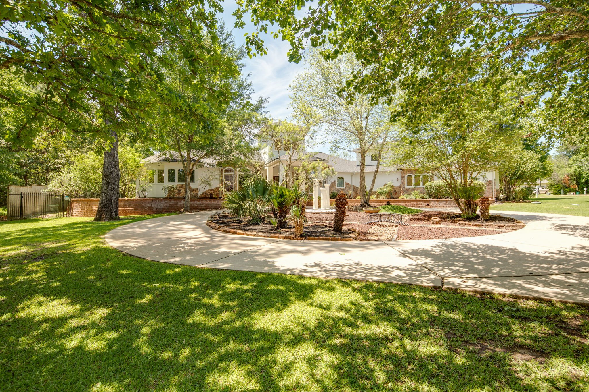 5-web-or-mls-Crown Oaks_19.jpg