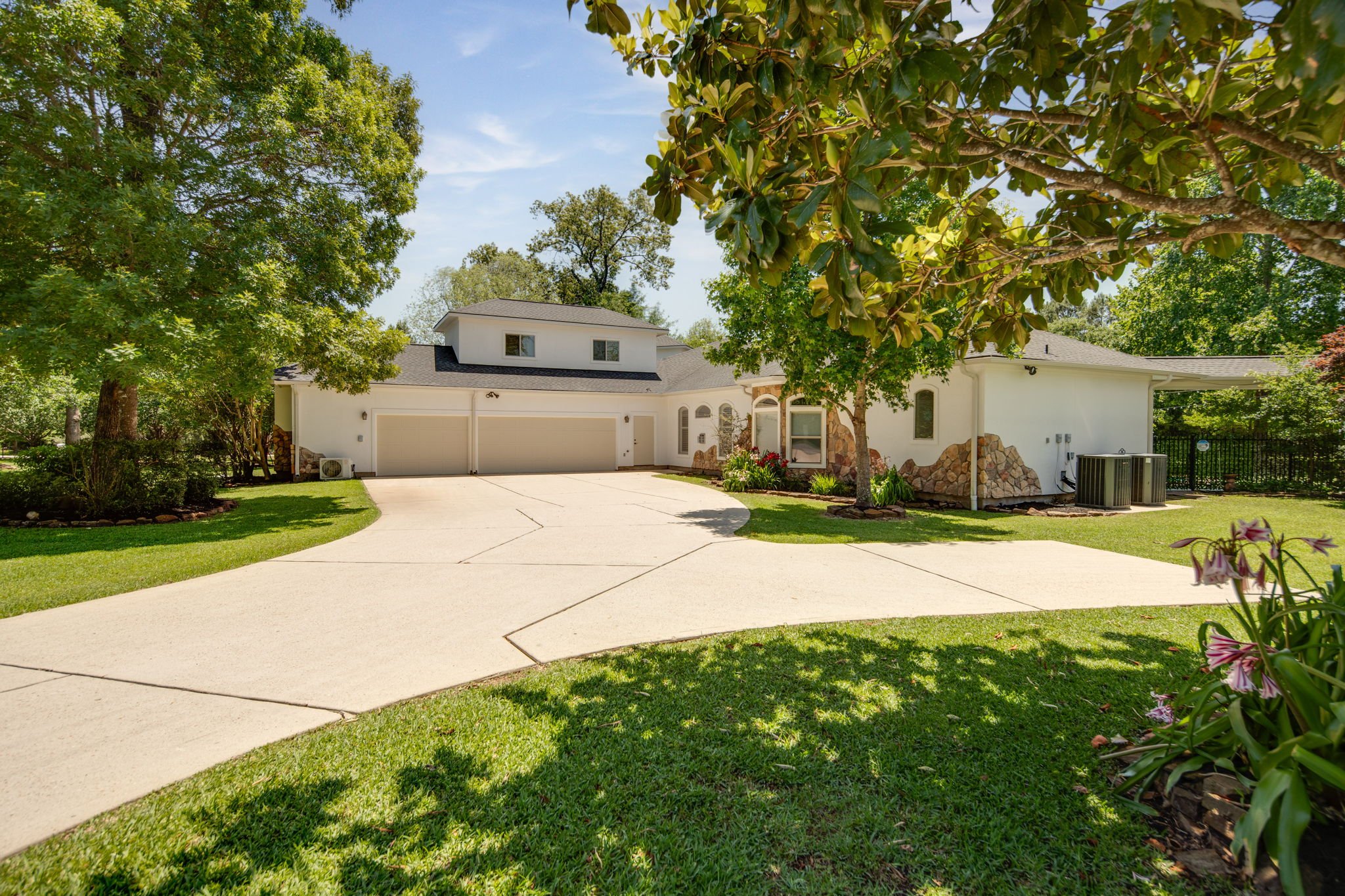 9-web-or-mls-Crown Oaks_13.jpg