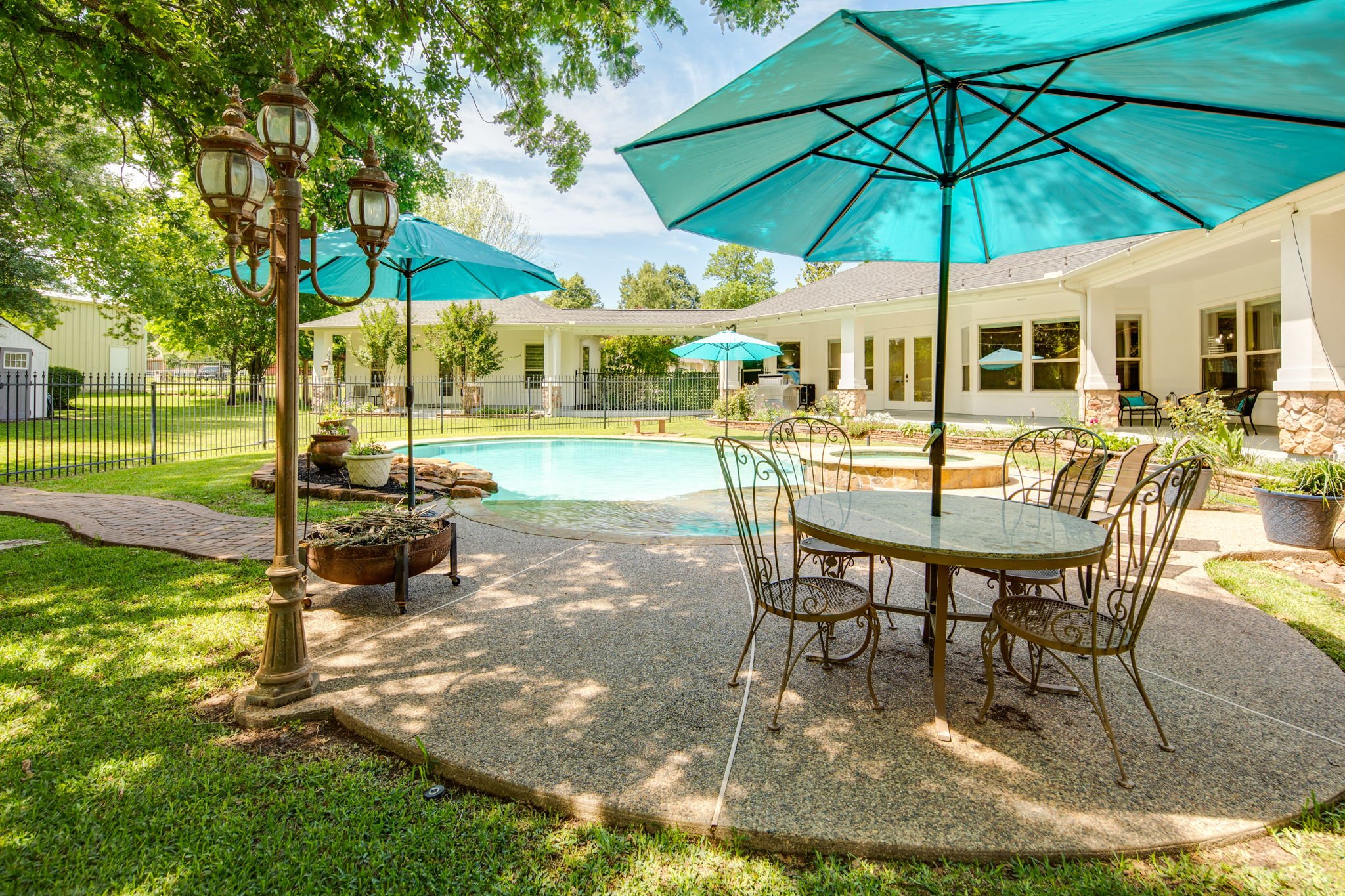 45-web-or-mls-Crown Oaks_51.jpg