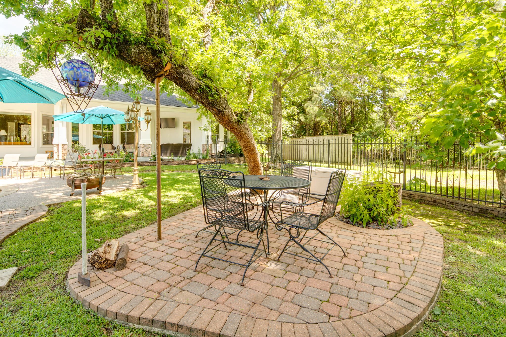 46-web-or-mls-Crown Oaks_52.jpg