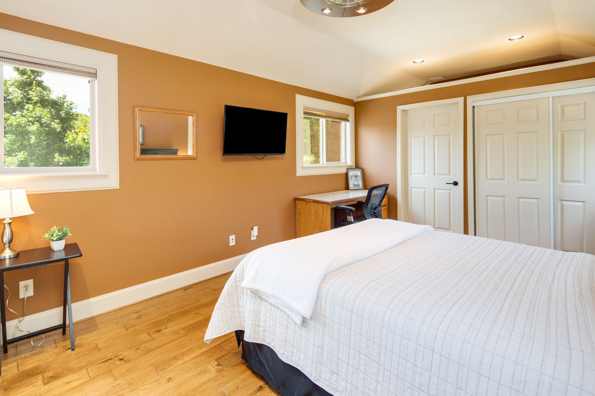 36-web-or-mls-Crown Oaks_48.jpg