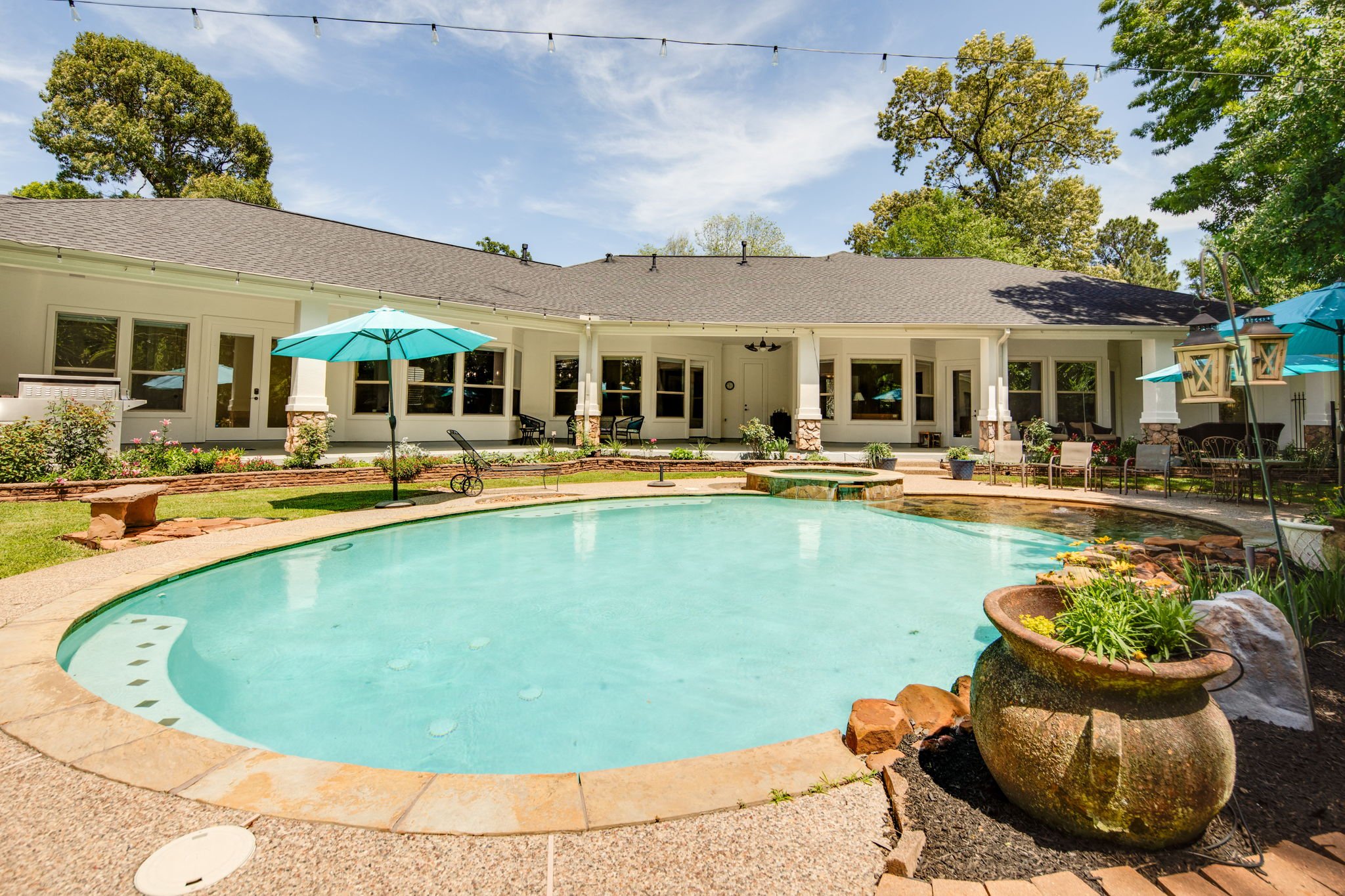 48-web-or-mls-Crown Oaks_53.jpg