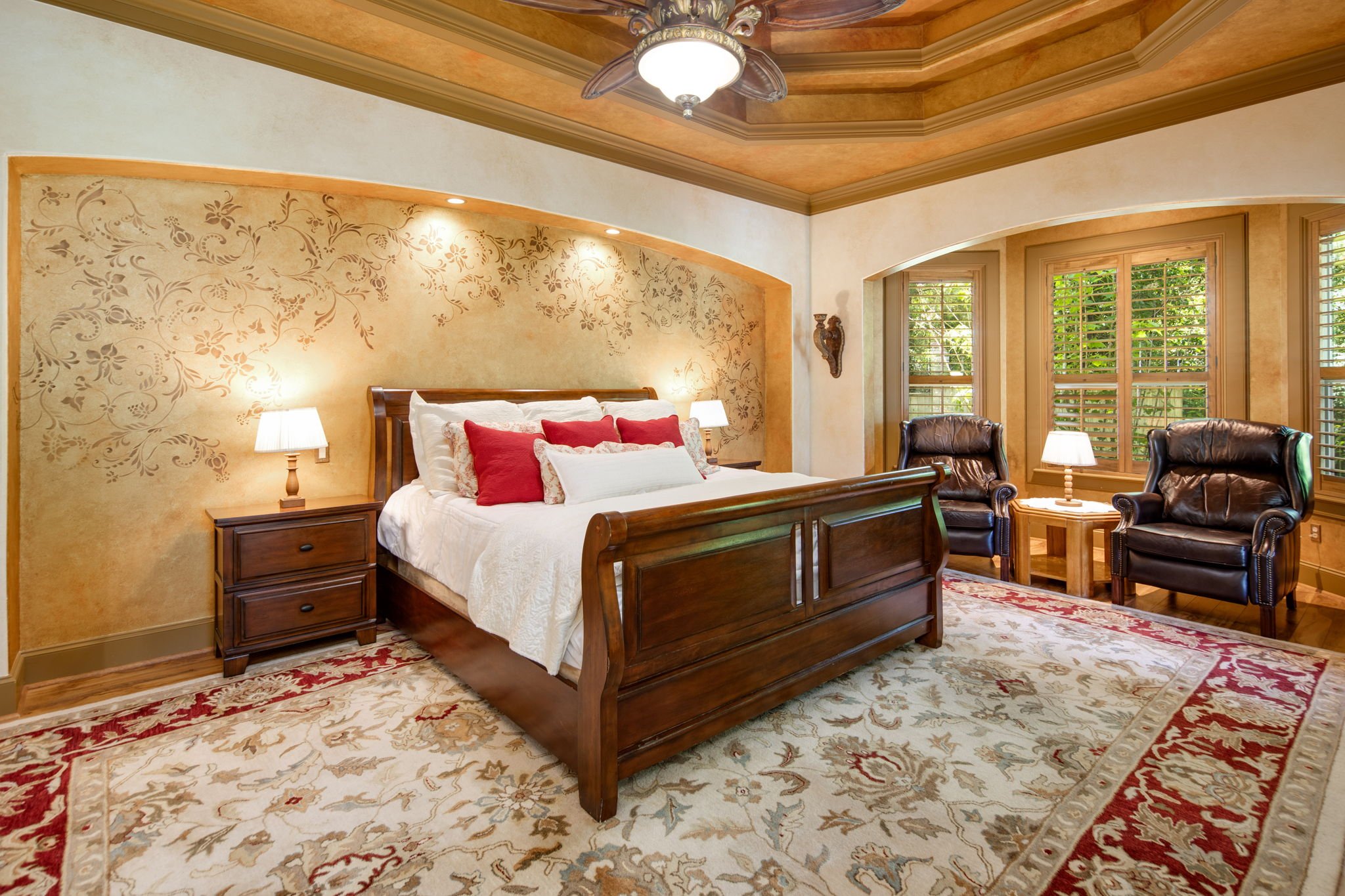 20-web-or-mls-Crown Oaks_24.jpg