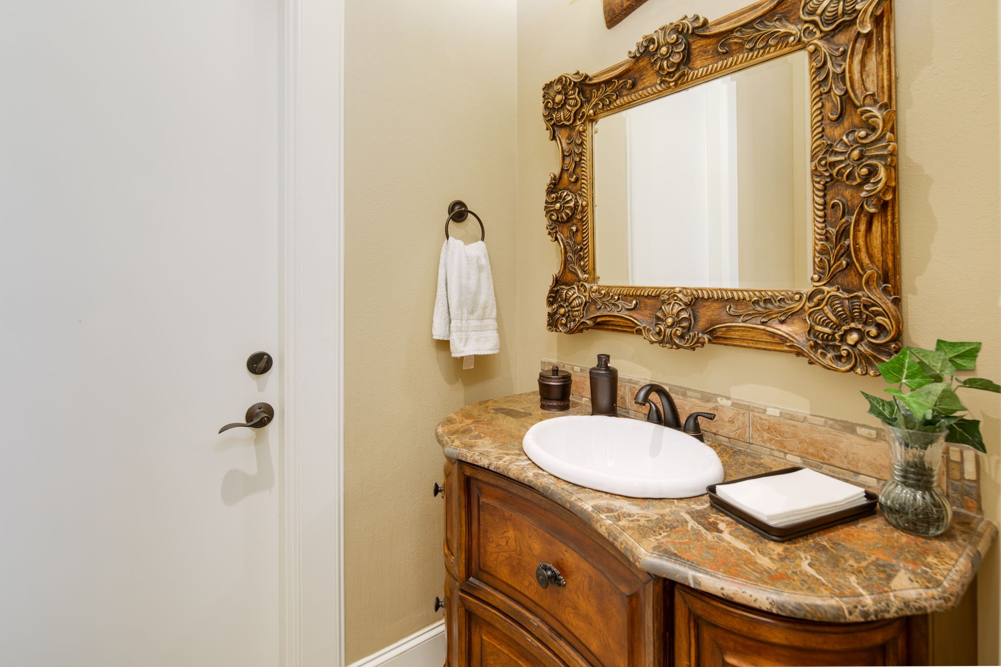 39-web-or-mls-Crown Oaks_32.jpg