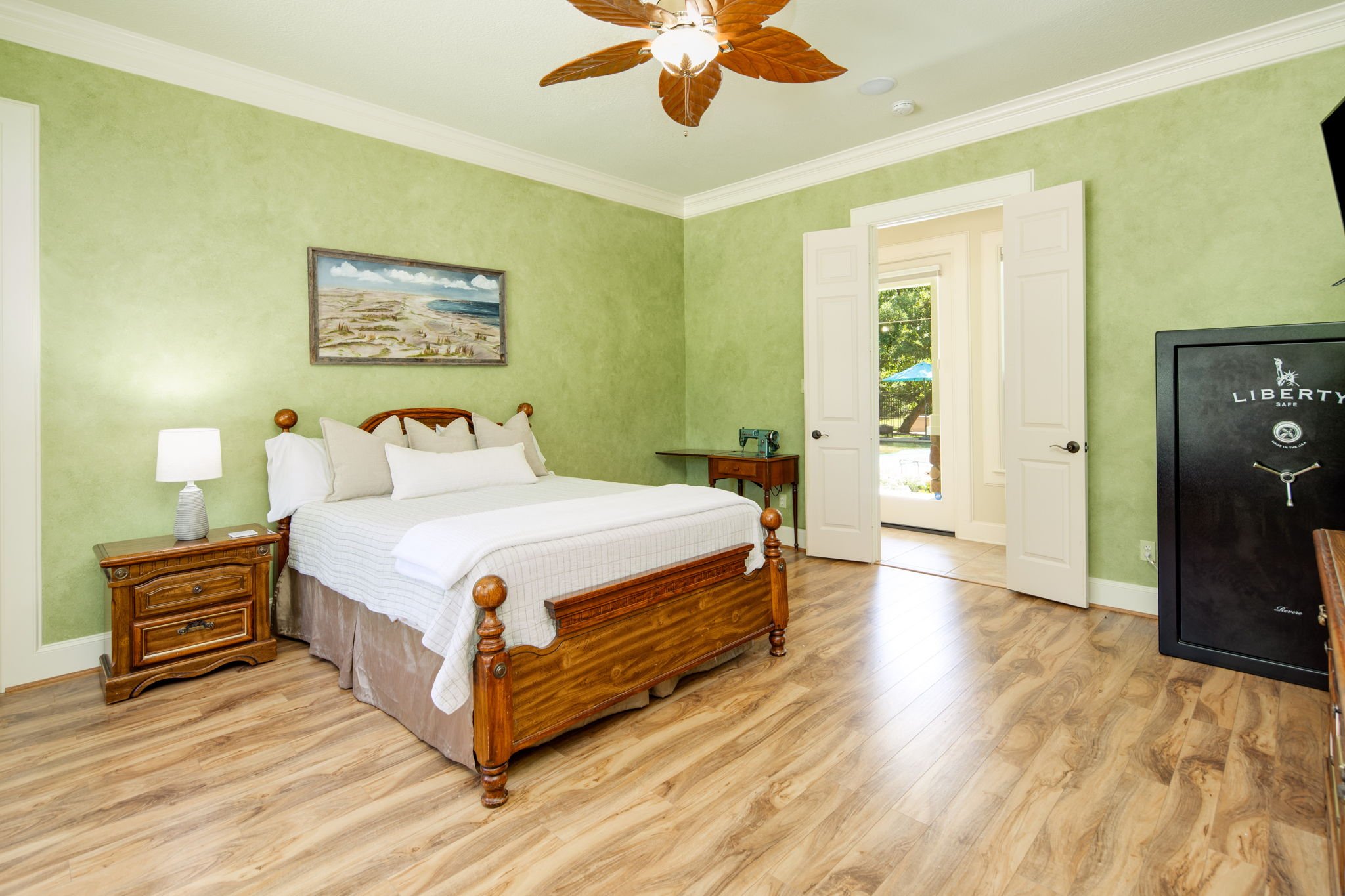 31-web-or-mls-Crown Oaks_43.jpg