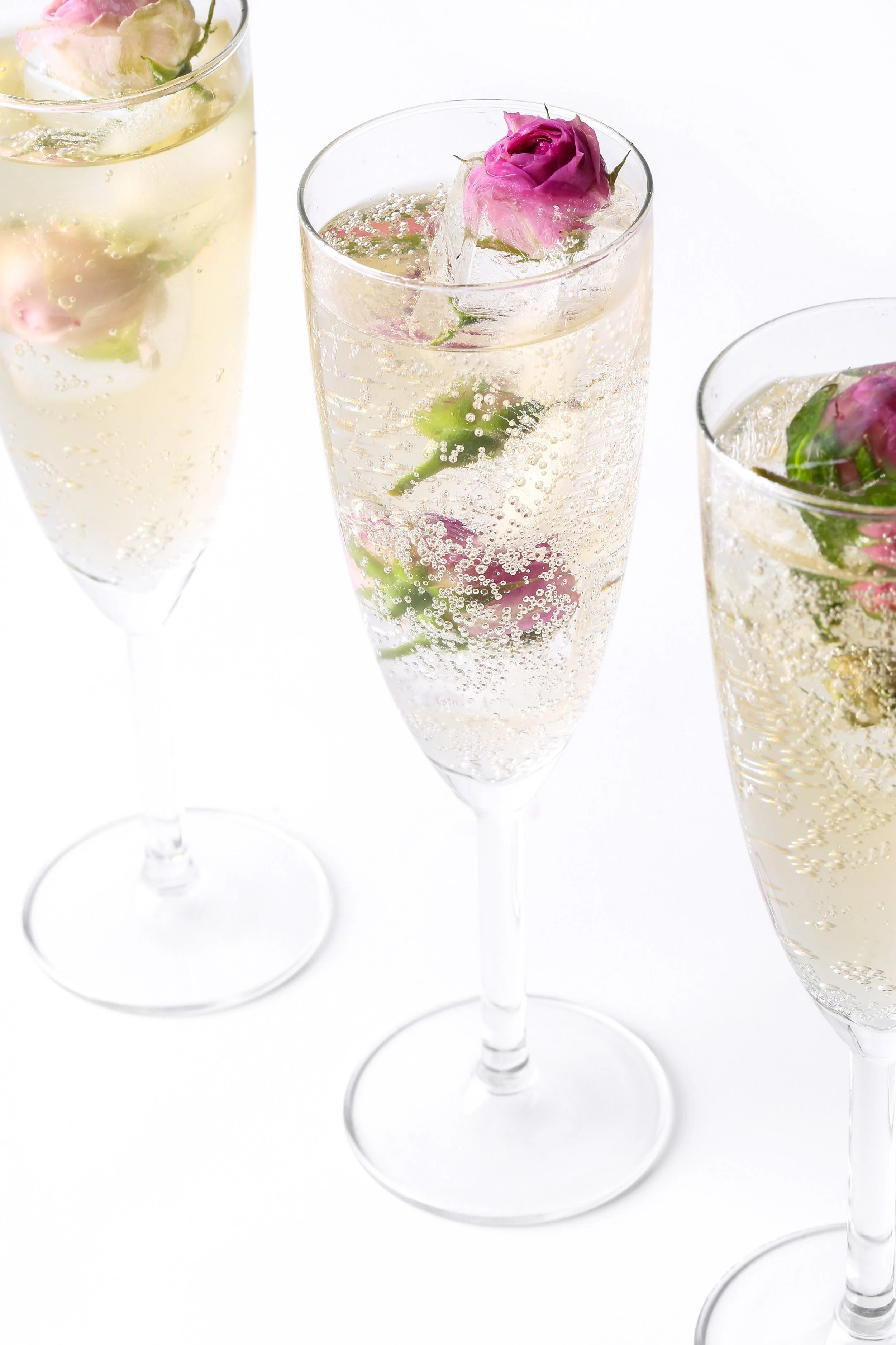 sparkling-wine-with-roses-for-an-elegant-toast-2026-03-24-23-53-58-utc.jpg