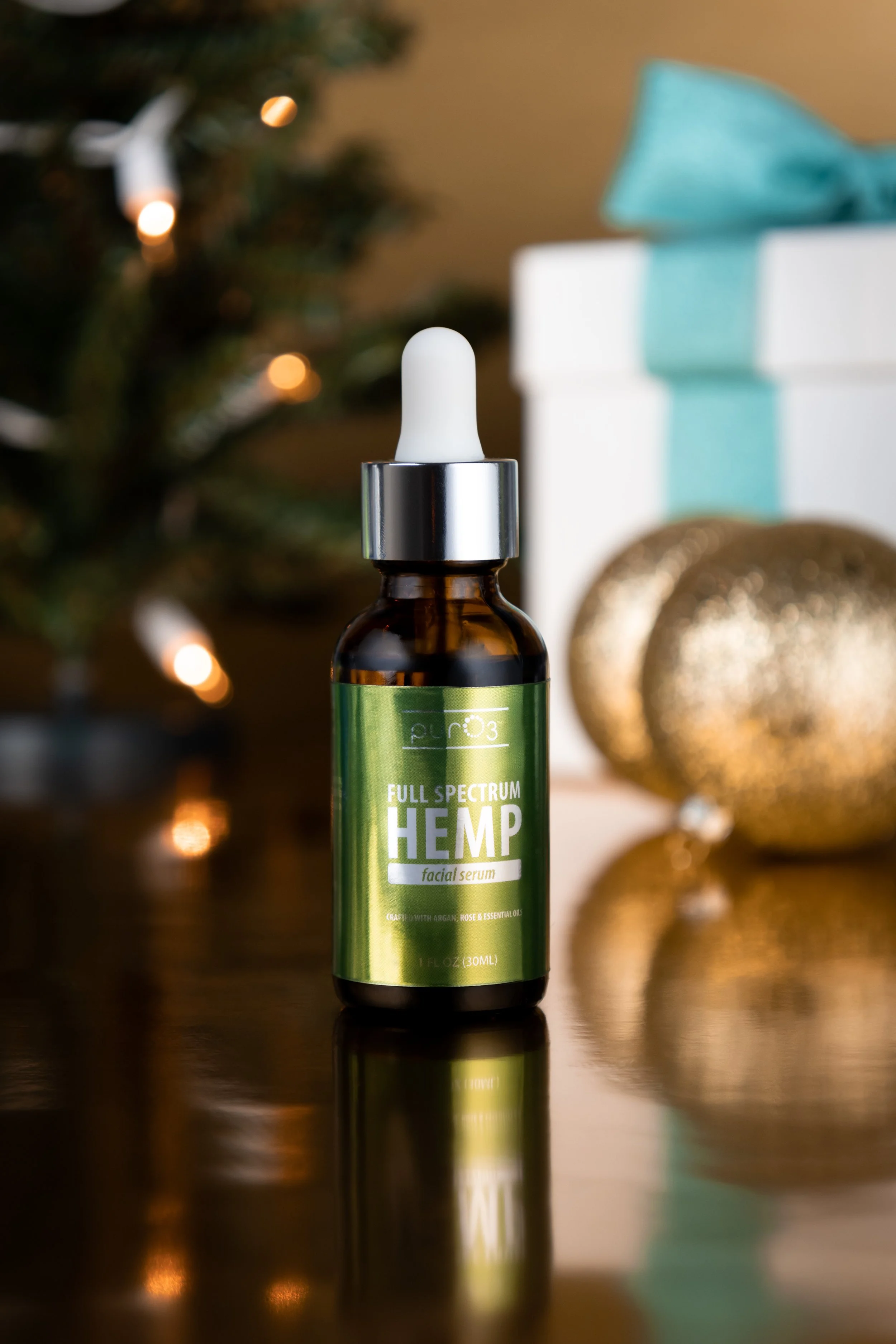 013 FACIAL SERUM (CHRISTMAS BACKGROUND) 9X16.jpg