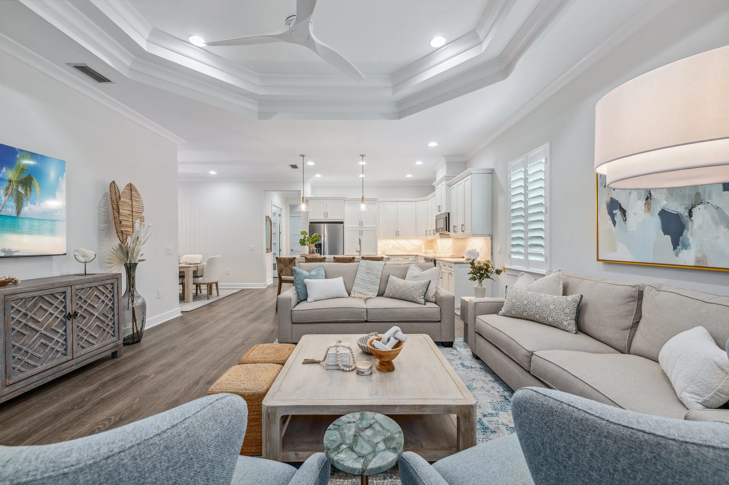 8773-yucatan-ct-naples-fl-34112-living-5.jpg